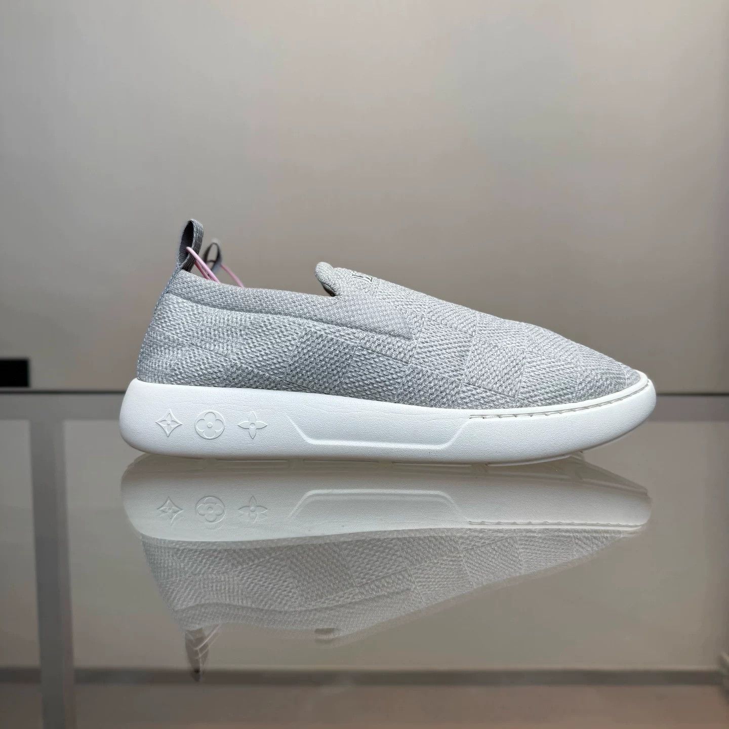 Louis Vuitton Louis Vuitton Pacific 24 Gray Checkerboard Slip-On Size US 11 / EU 44 - 2 Thumbnail