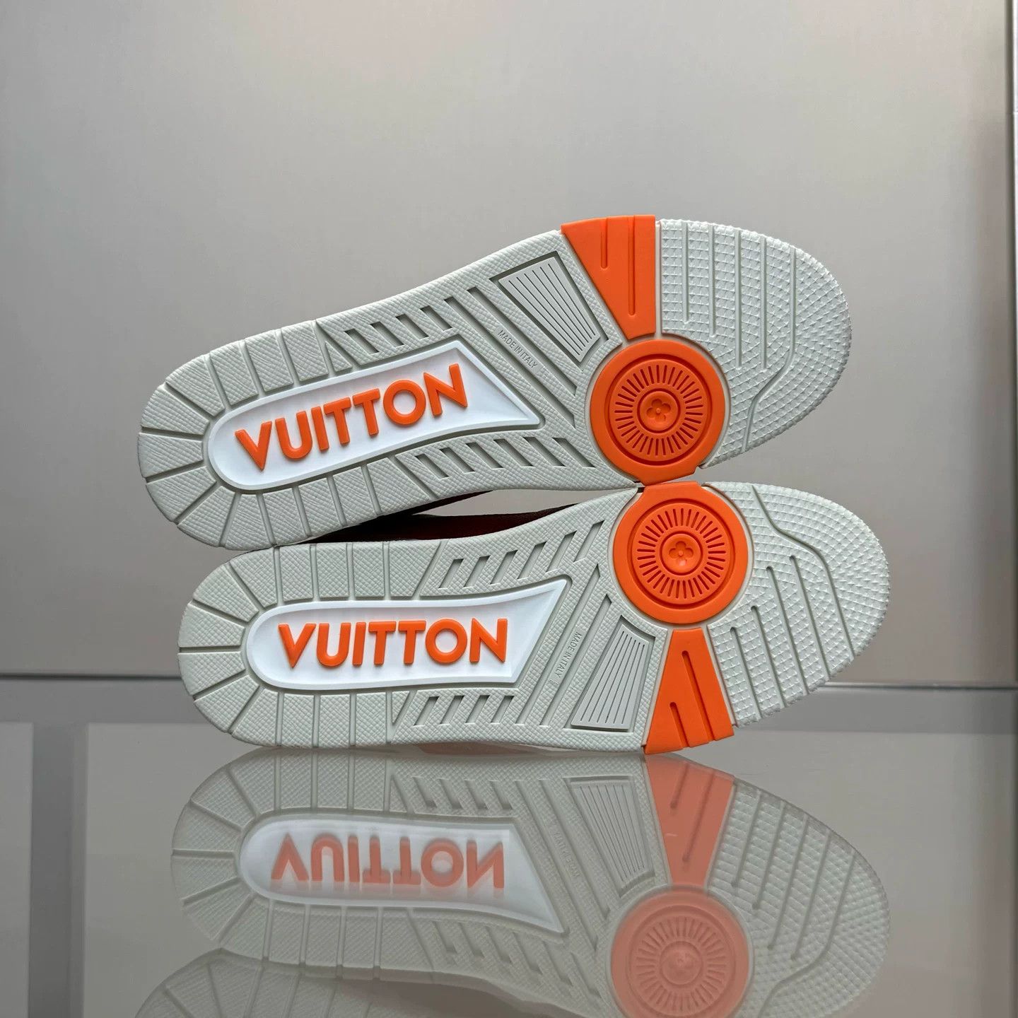 Louis Vuitton Louis Vuitton LV TRAINER White Orange Size US 8.5 / EU 41-42 - 7 Thumbnail