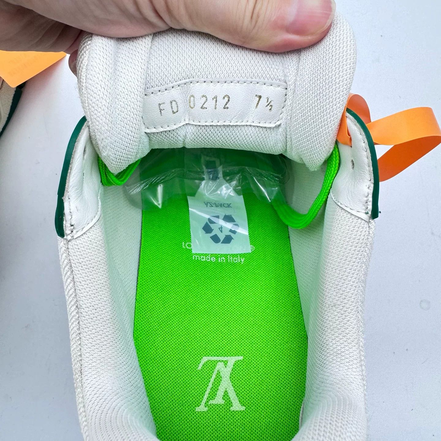 Louis Vuitton LV White Green Trainer Shoes Size US 8.5 / EU 41-42 - 7 Thumbnail