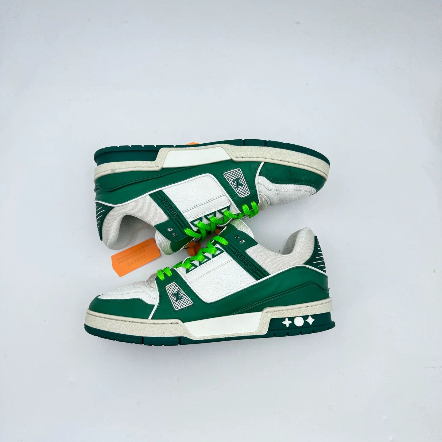 Louis Vuitton LV White Green Trainer Shoes Size US 8.5 / EU 41-42 - 3 Thumbnail