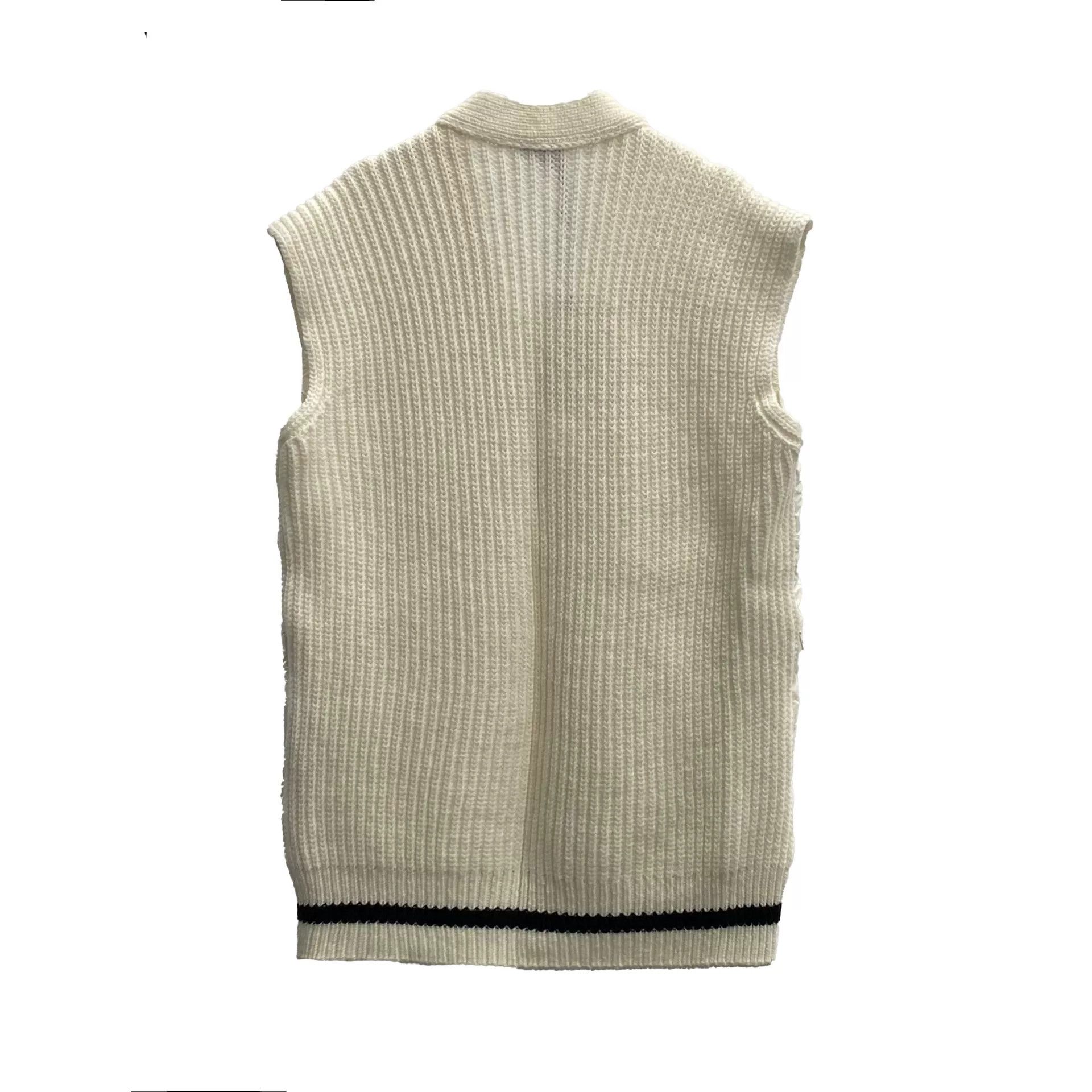 Moncler Moncler Logo Down Vest Women's M Size M / US 6-8 / IT 42-44 - 2 Thumbnail