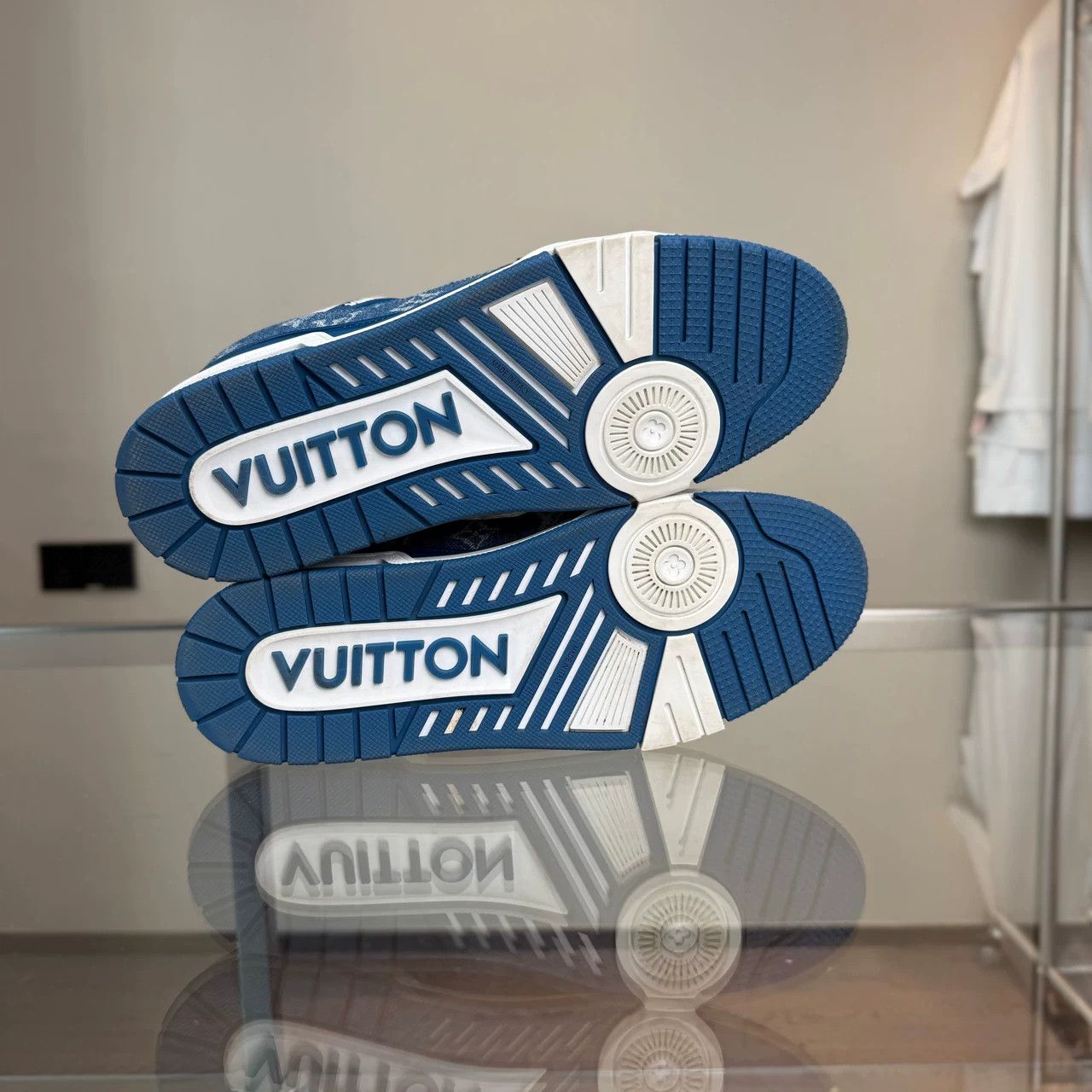 Louis Vuitton Louis Vuitton LV Trainer White Blue Denim Size US 10 / EU 43 - 7 Thumbnail