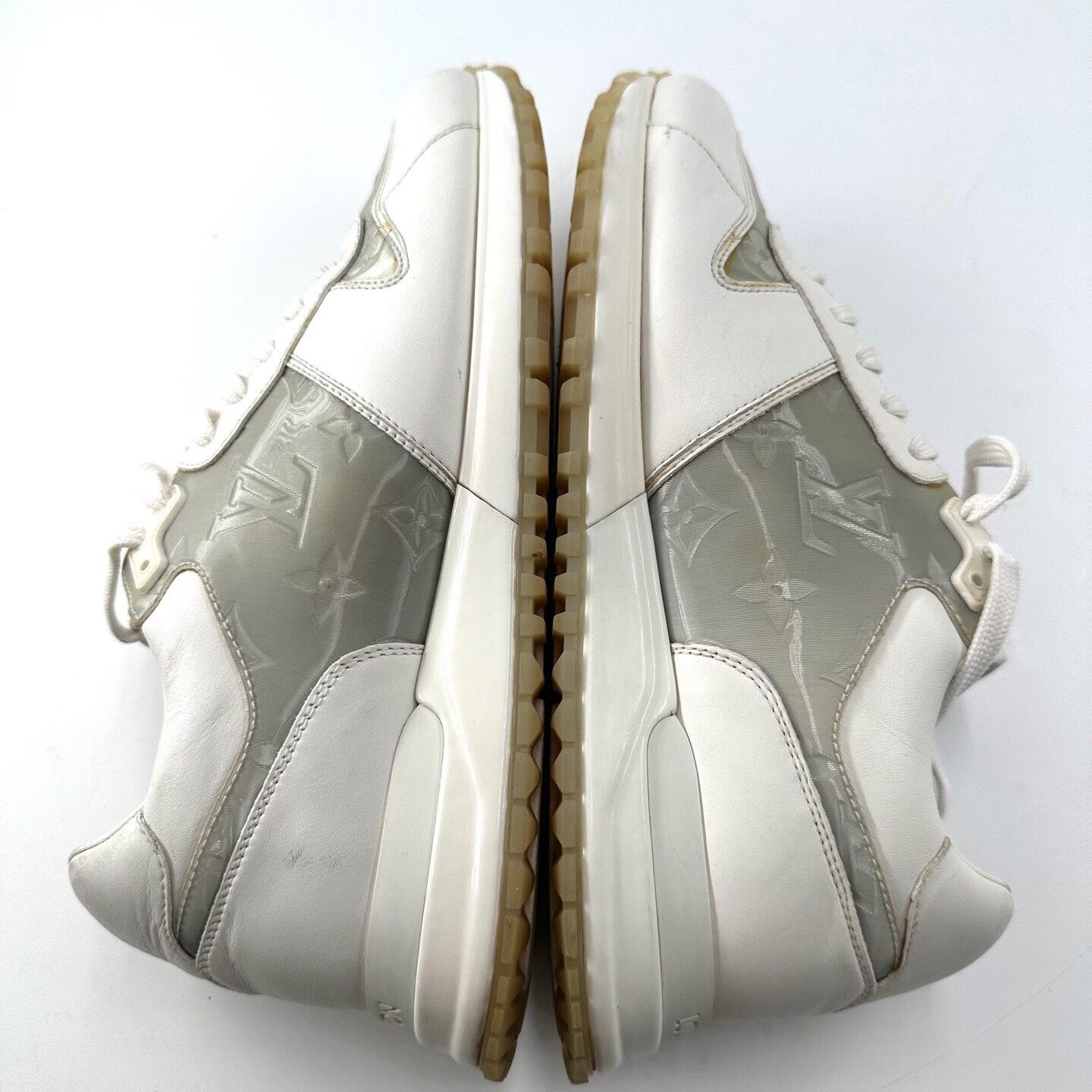 Louis Vuitton Louis Vuitton Runaway White Monogram Sneakers Size US 7 / EU 40 - 8 Thumbnail