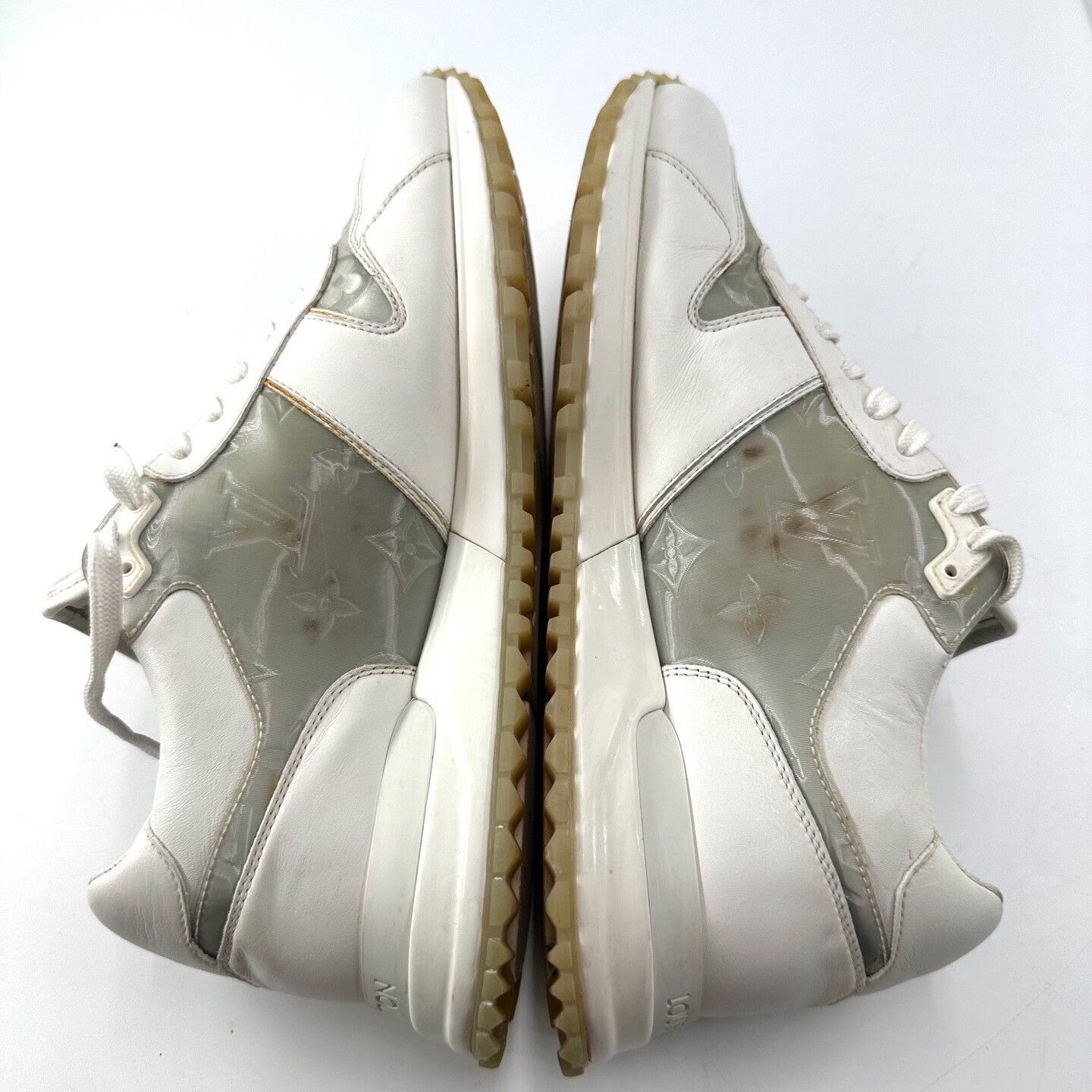 Louis Vuitton Louis Vuitton Runaway White Monogram Sneakers Size US 7 / EU 40 - 7 Thumbnail