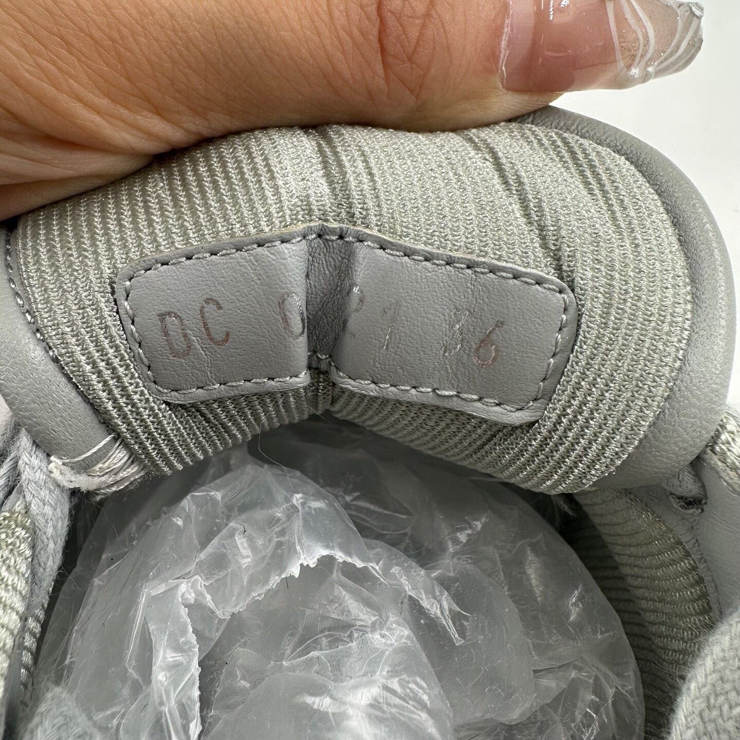 Dior Dior B27 Classic Low-Top Sneakers Size US 5 / IT 35 - 8 Thumbnail