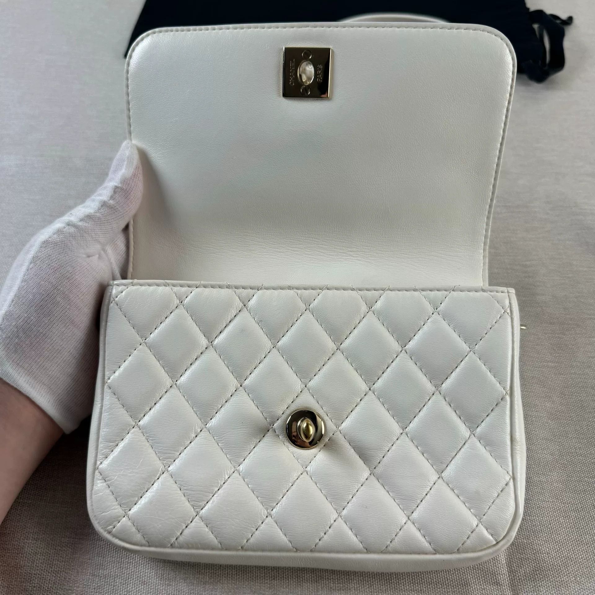Chanel Pre-loved Bag Very good condition Size ONE SIZE - 7 Thumbnail