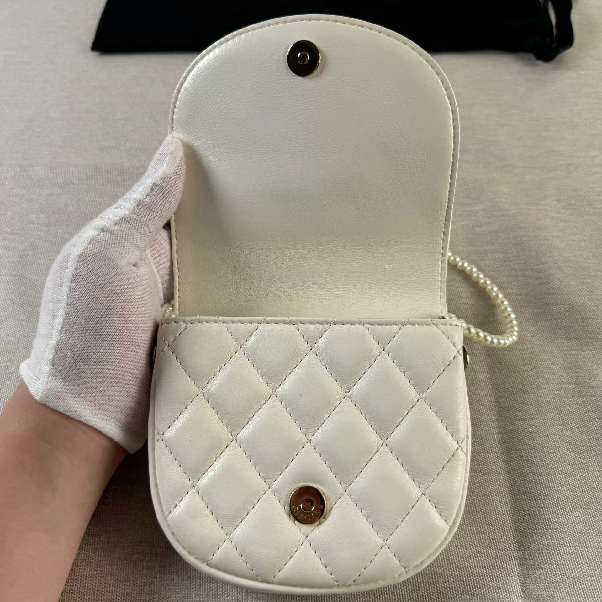 Chanel Pre-loved Bag Very good condition Size ONE SIZE - 4 Thumbnail