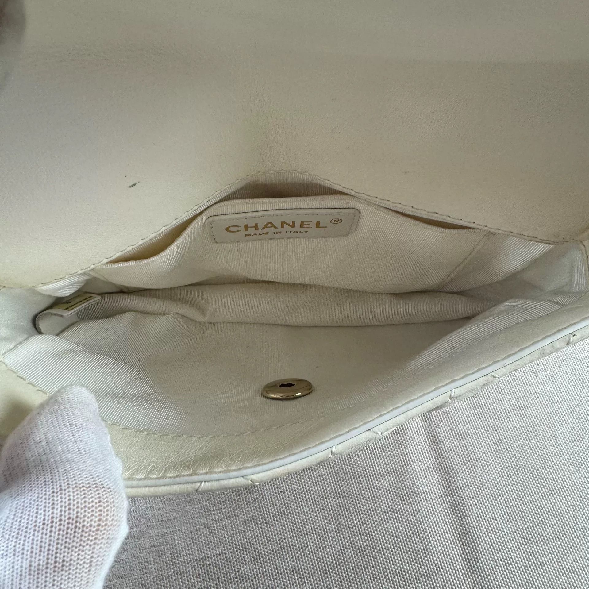 Chanel Pre-loved Bag Very good condition Size ONE SIZE - 9 Thumbnail