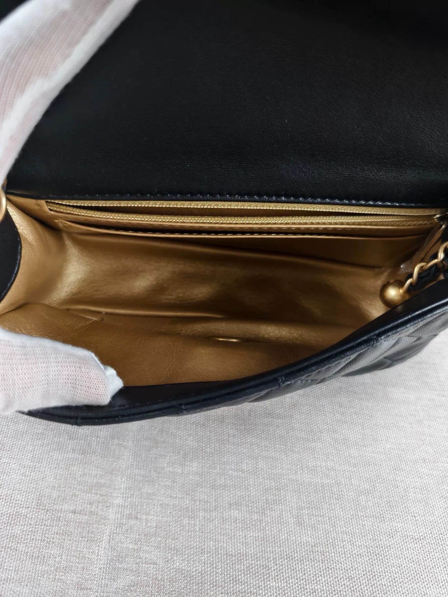 Chanel Pre-loved Bag Very good condition Size ONE SIZE - 7 Thumbnail