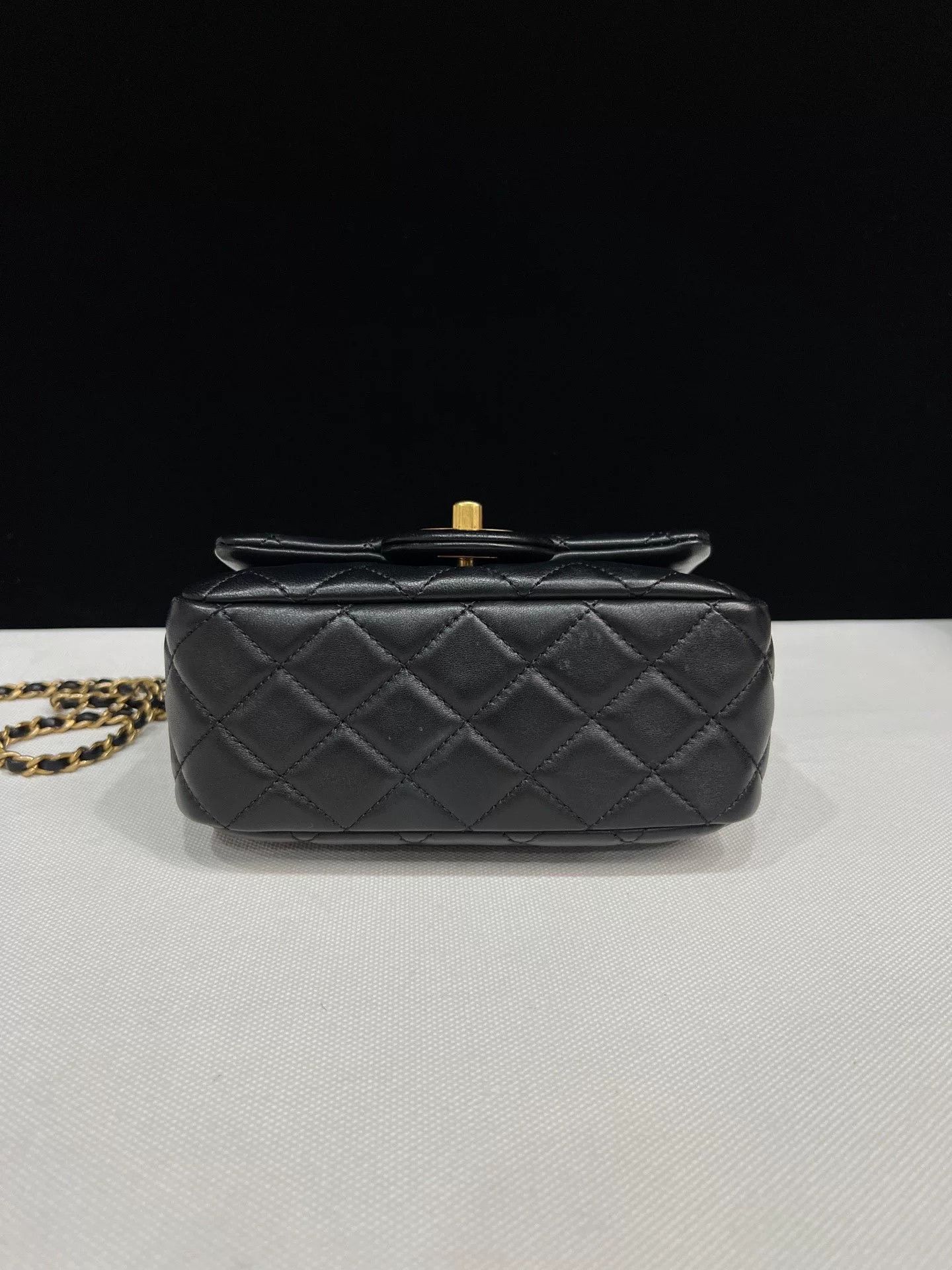 Chanel Pre-loved Bag Very good condition Size ONE SIZE - 6 Thumbnail
