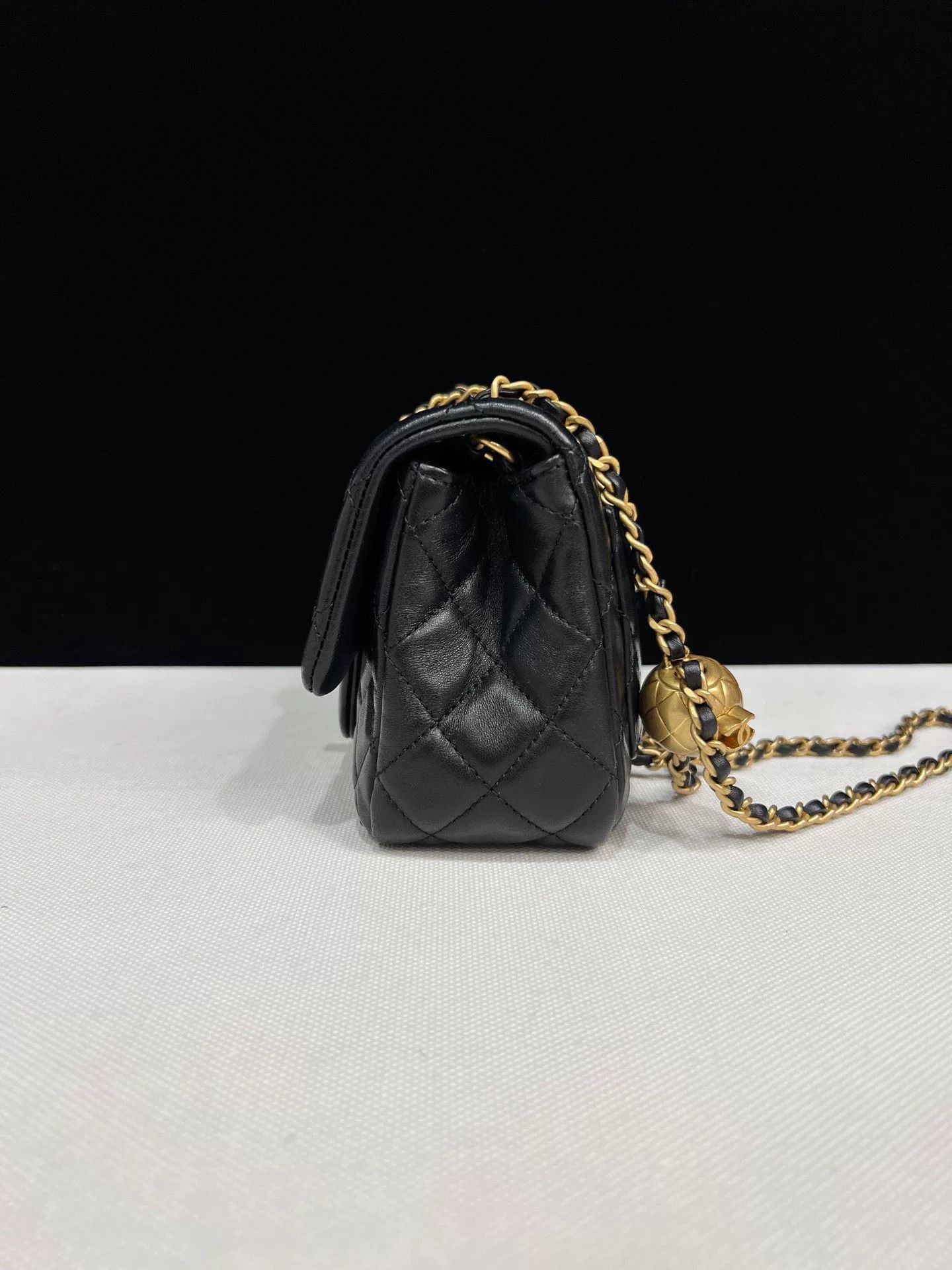 Chanel Pre-loved Bag Very good condition Size ONE SIZE - 4 Thumbnail