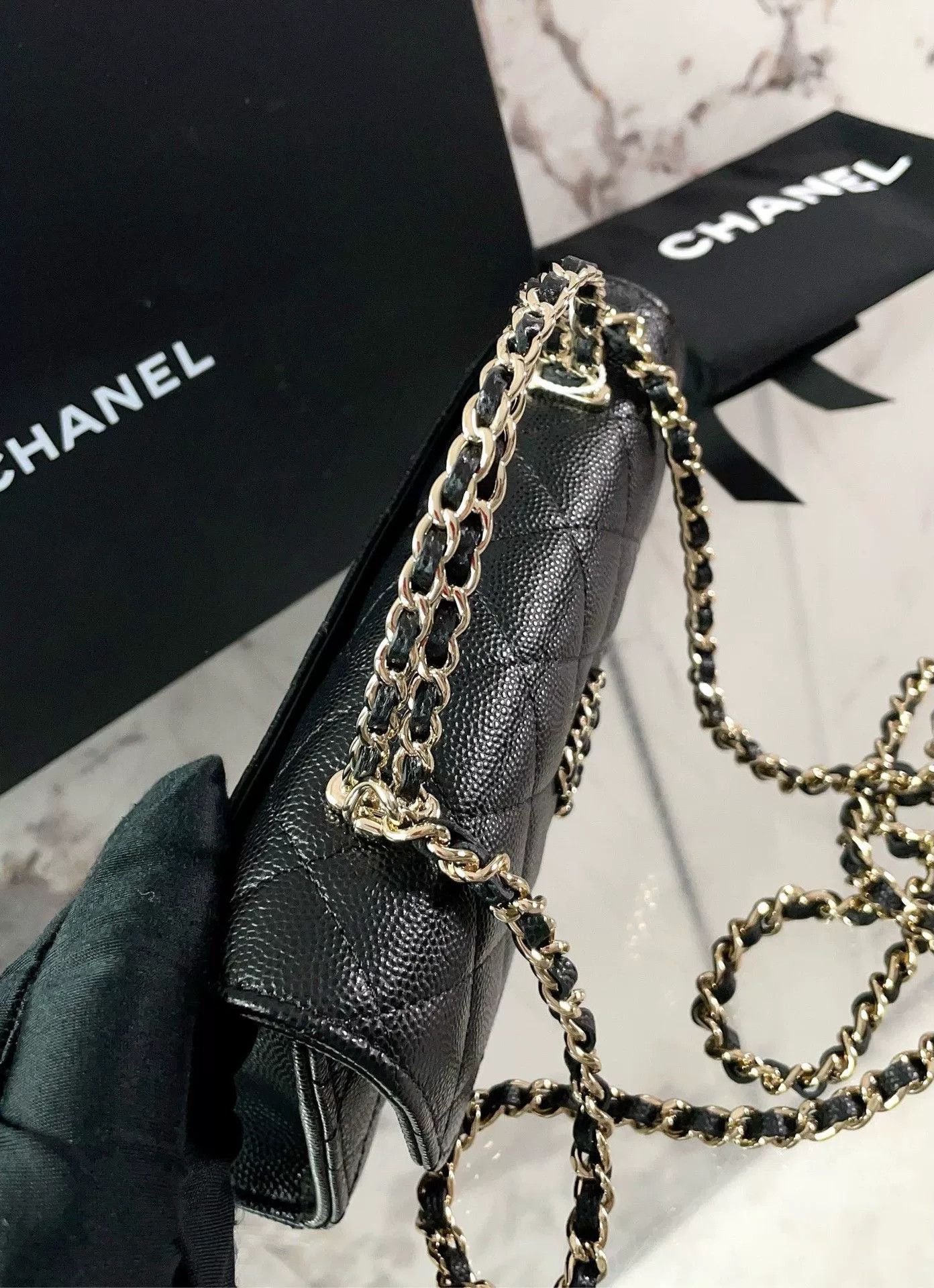 Chanel Pre-loved Bag Very good condition Size ONE SIZE - 7 Thumbnail
