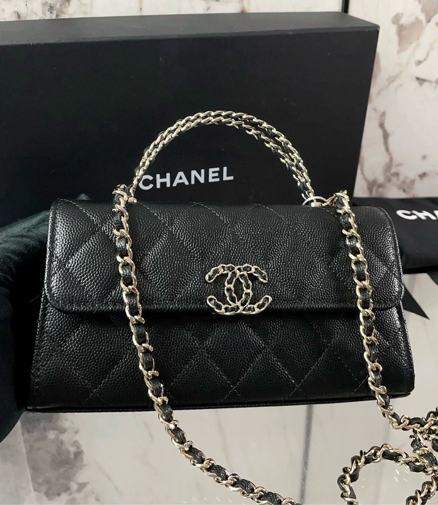 Chanel Pre-loved Bag Very good condition Size ONE SIZE - 6 Thumbnail