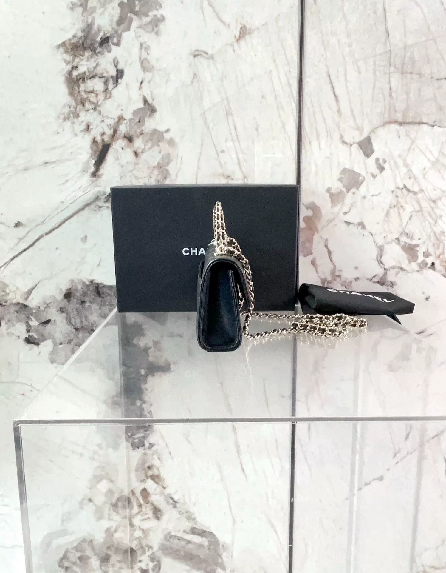 Chanel Pre-loved Bag Very good condition Size ONE SIZE - 3 Thumbnail