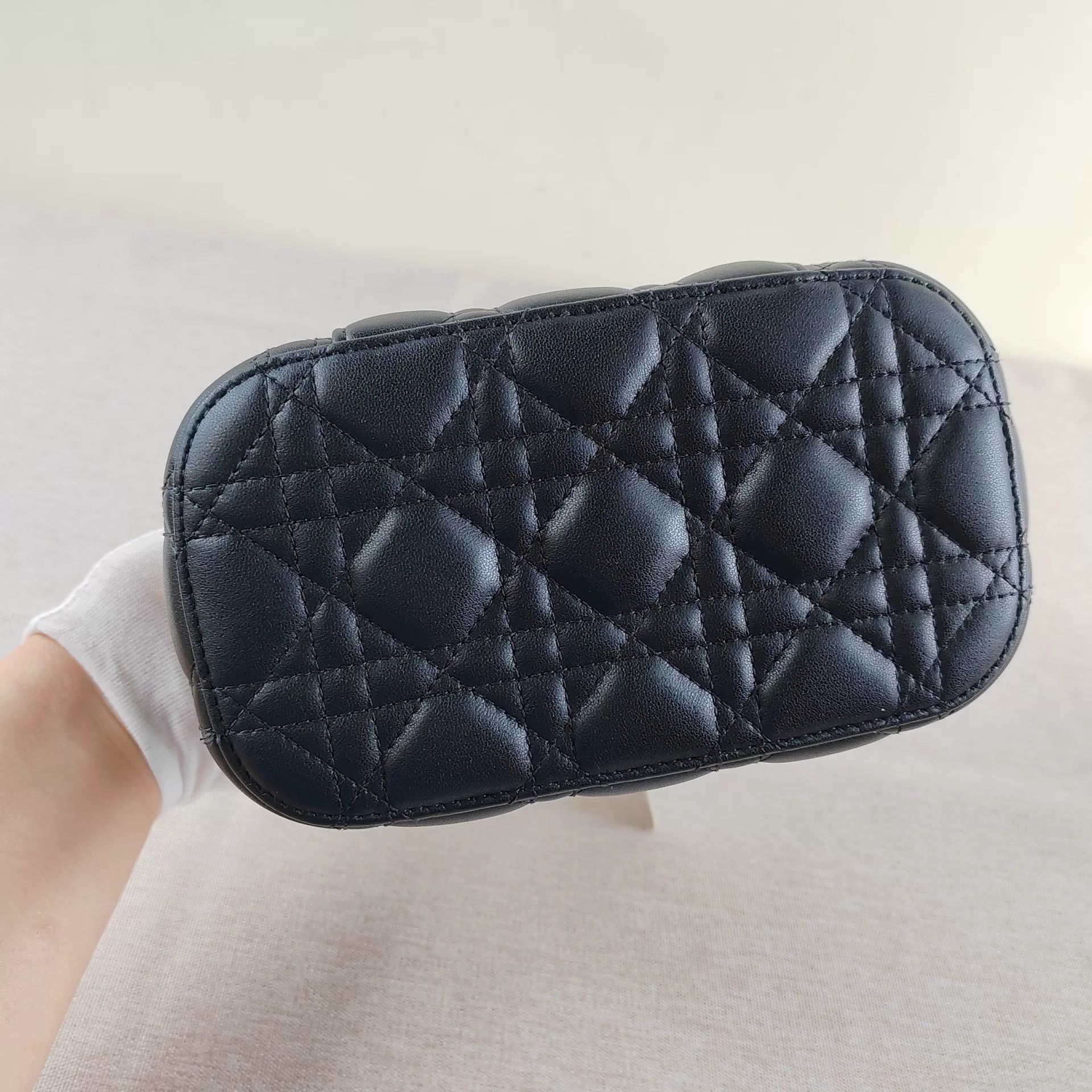 Dior Pre-loved Bag Very good condition Size ONE SIZE - 4 Thumbnail