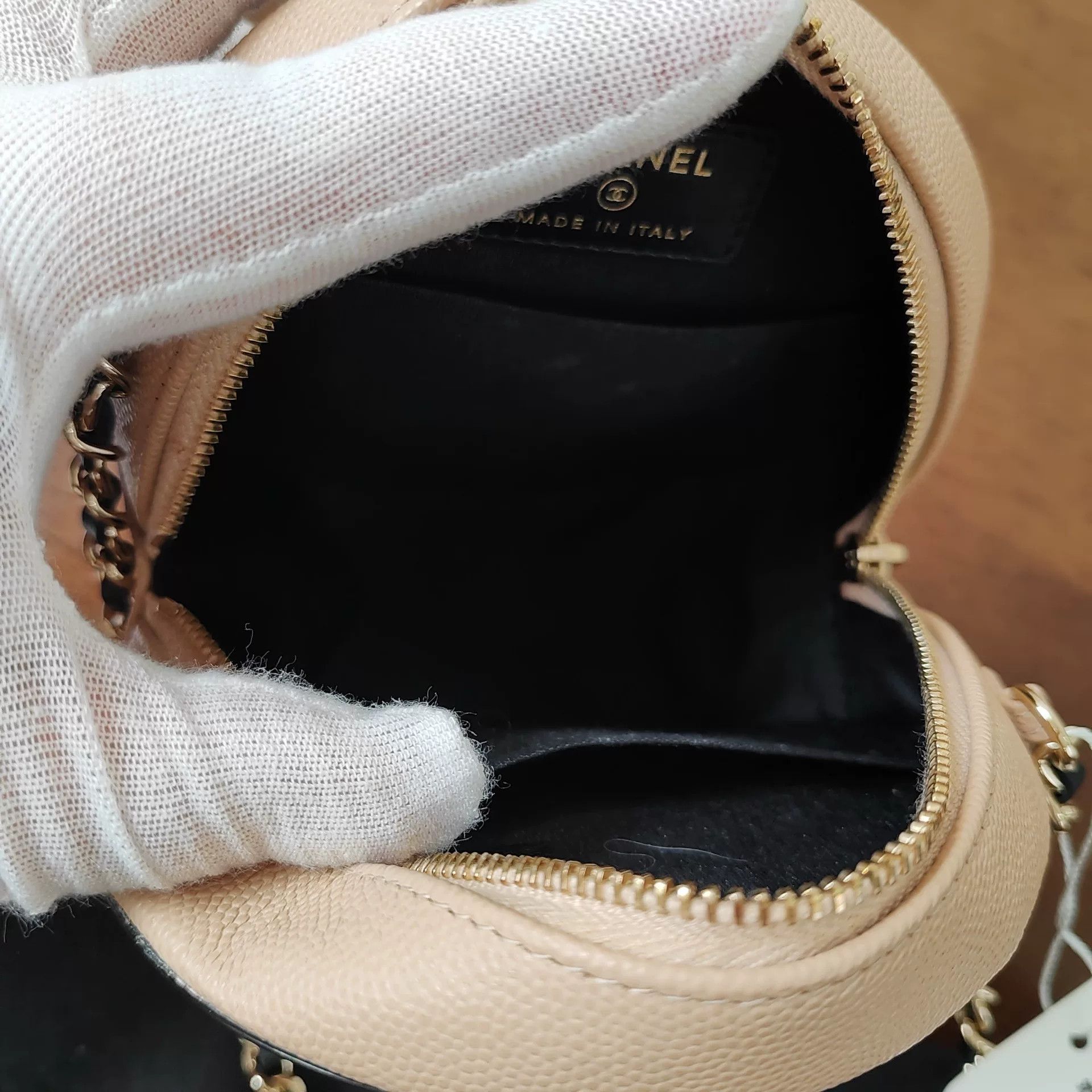 Chanel Pre-loved Bag Very good condition Size ONE SIZE - 9 Thumbnail