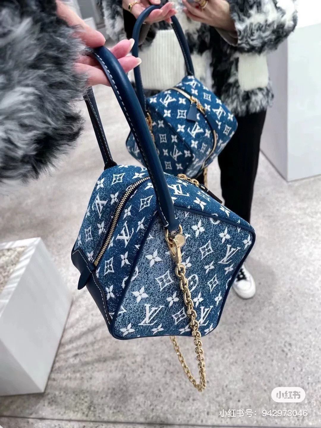 Louis Vuitton Pre-loved Bag Very good condition Size ONE SIZE - 8 Thumbnail