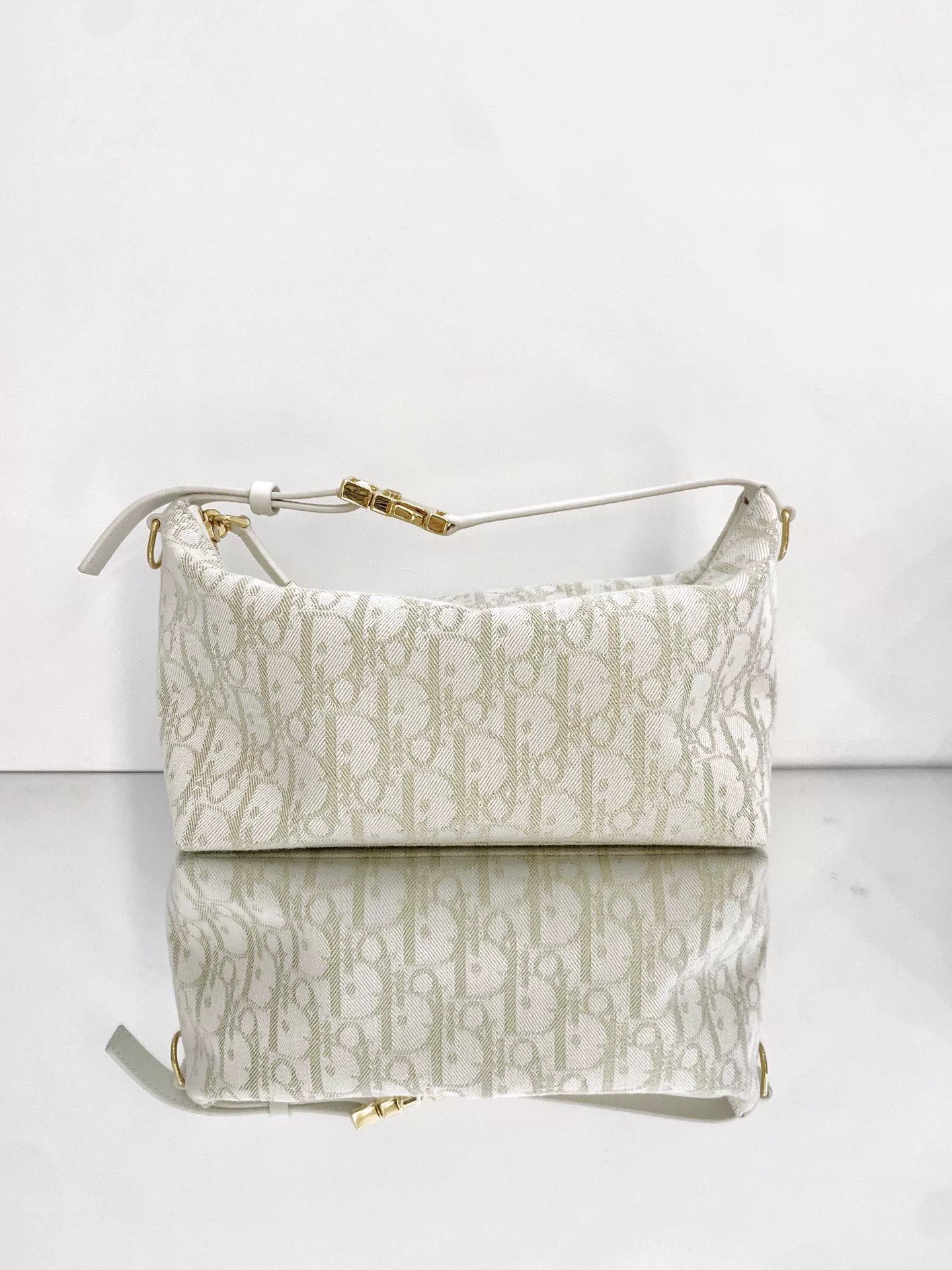 Dior Pre-loved Bag Very good condition Size ONE SIZE - 3 Thumbnail
