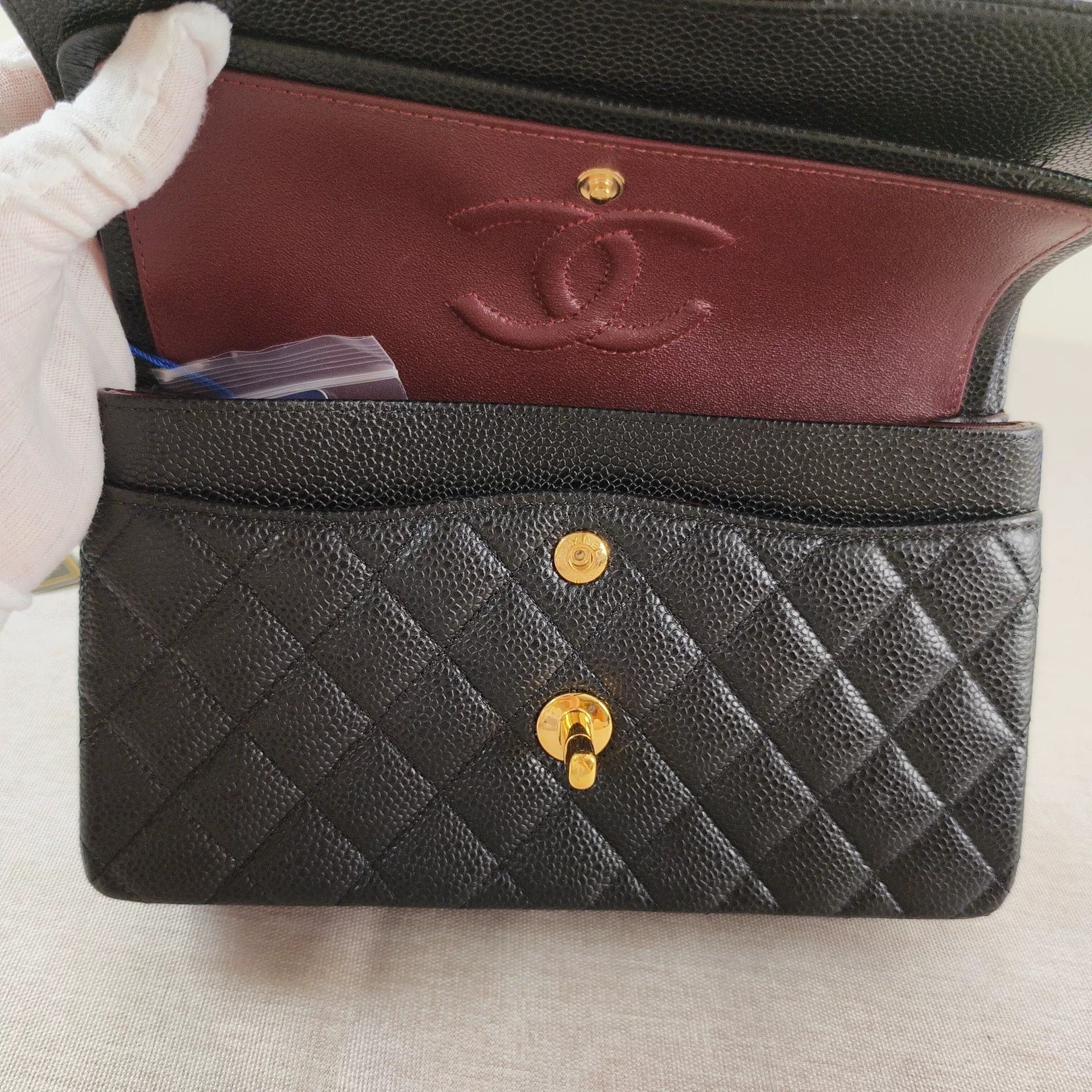Chanel Pre-loved Bag Very good condition Size ONE SIZE - 4 Thumbnail