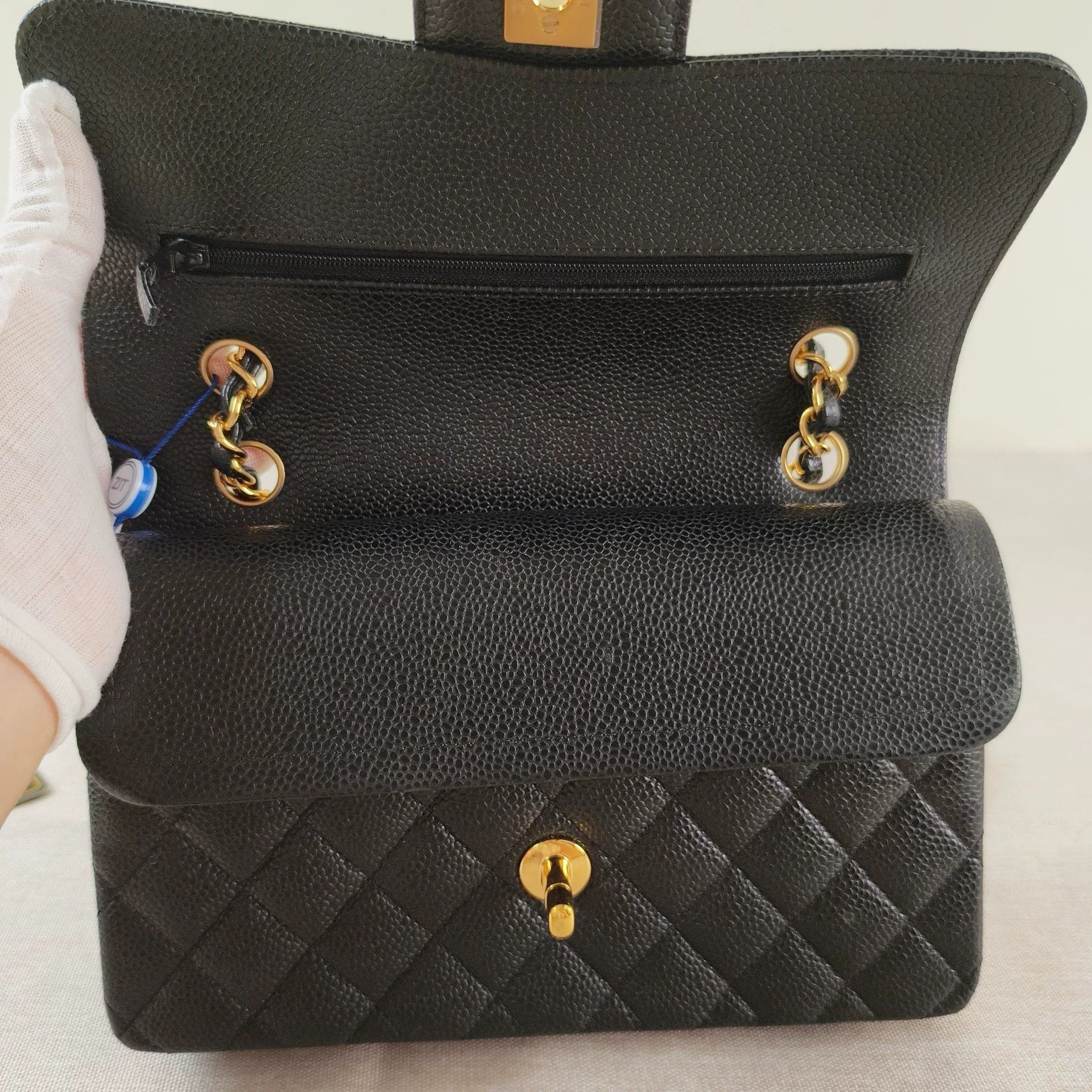 Chanel Pre-loved Bag Very good condition Size ONE SIZE - 5 Thumbnail