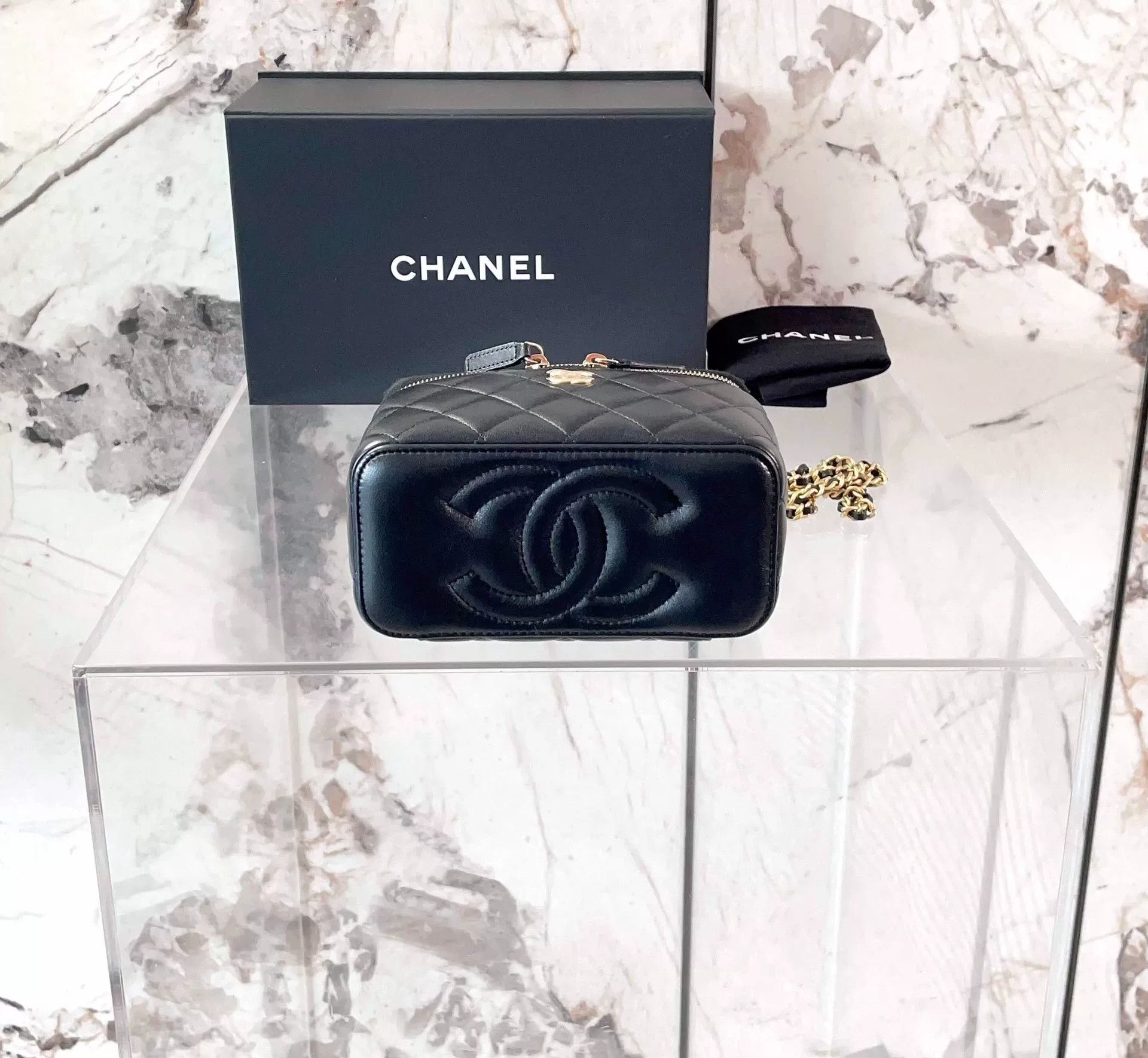 Chanel Pre-loved Bag Very good condition Size ONE SIZE - 4 Thumbnail
