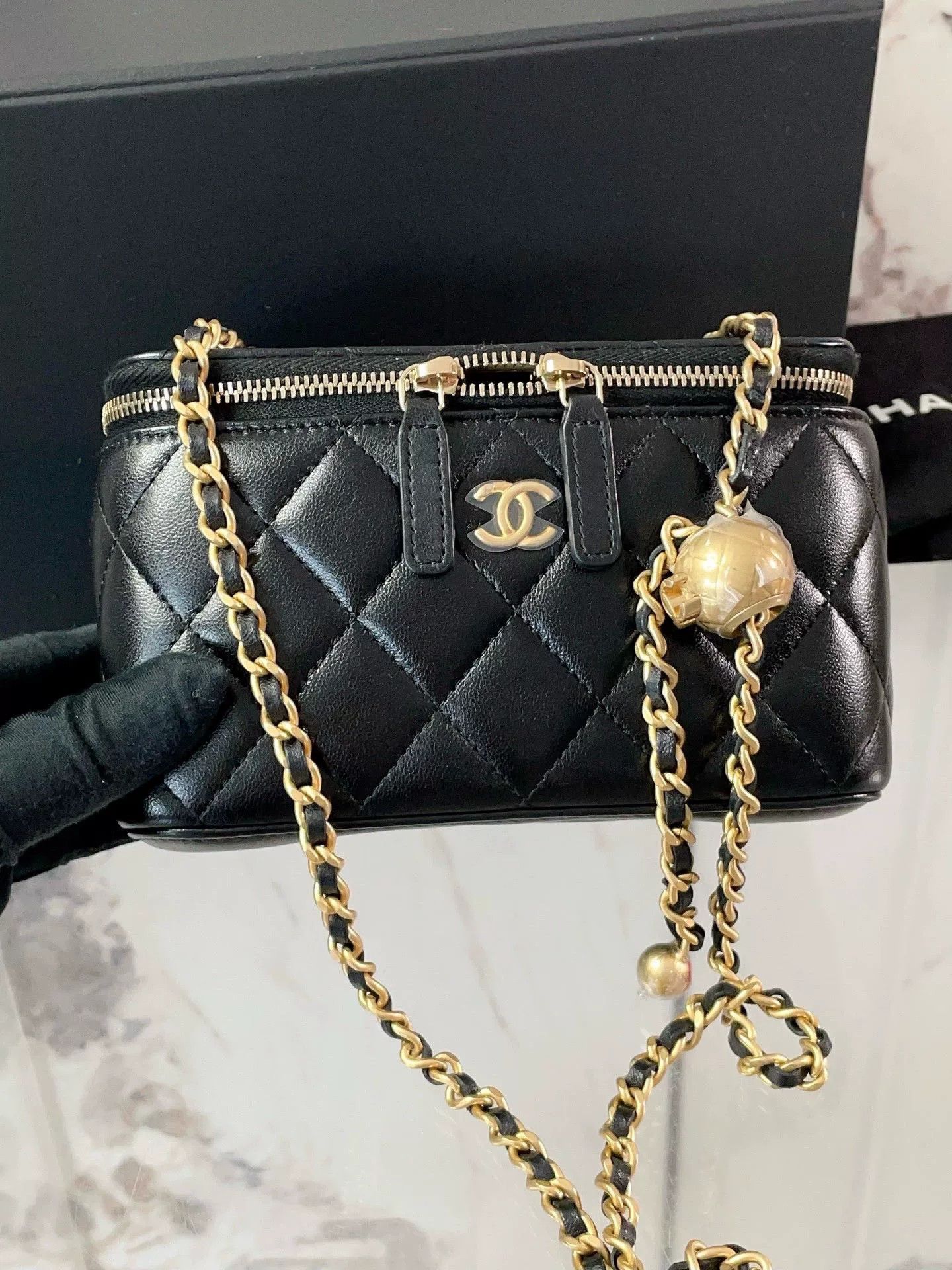 Chanel Pre-loved Bag Very good condition Size ONE SIZE - 7 Thumbnail