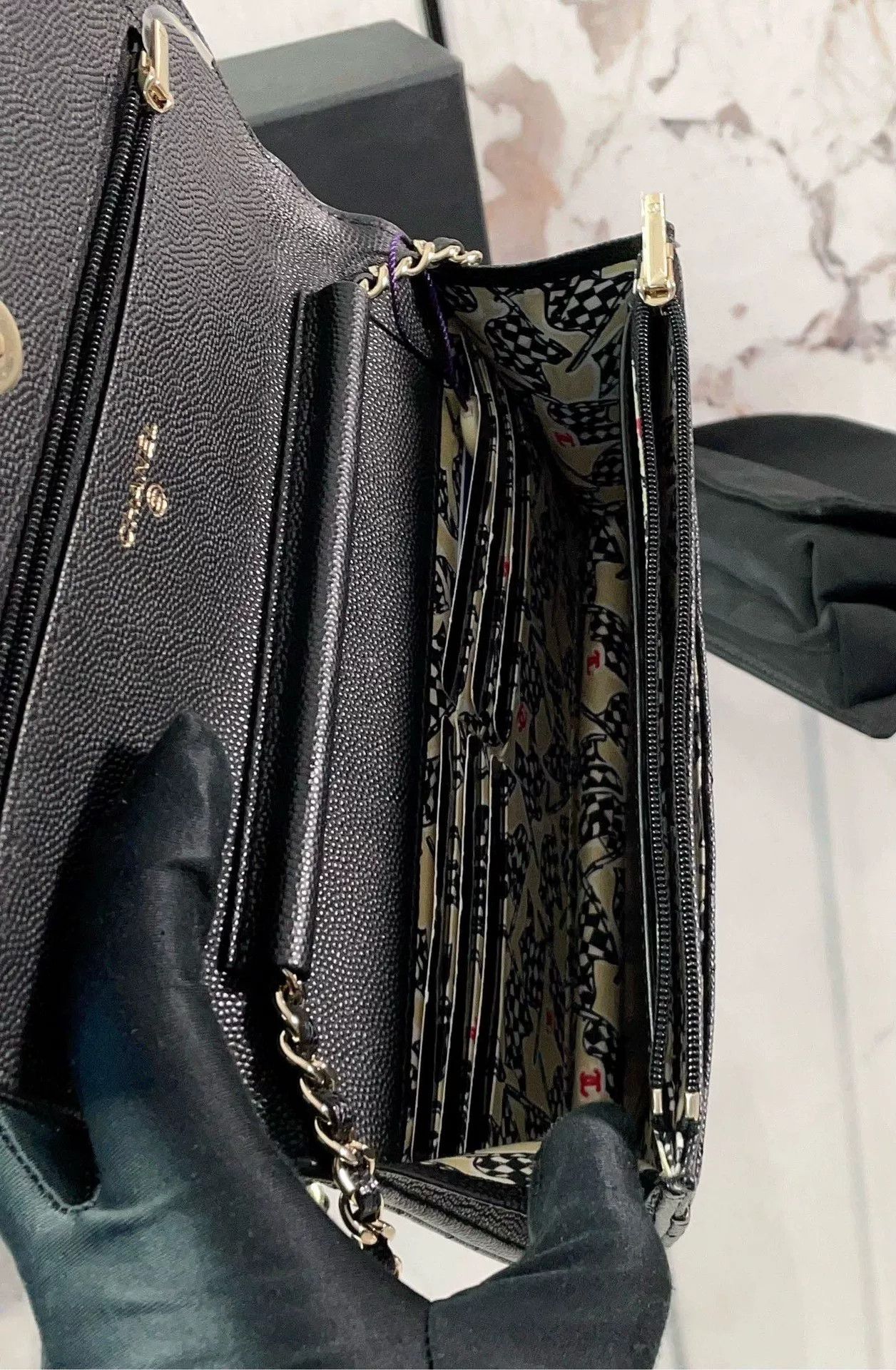 Chanel Pre-loved Bag Very good condition Size ONE SIZE - 9 Thumbnail