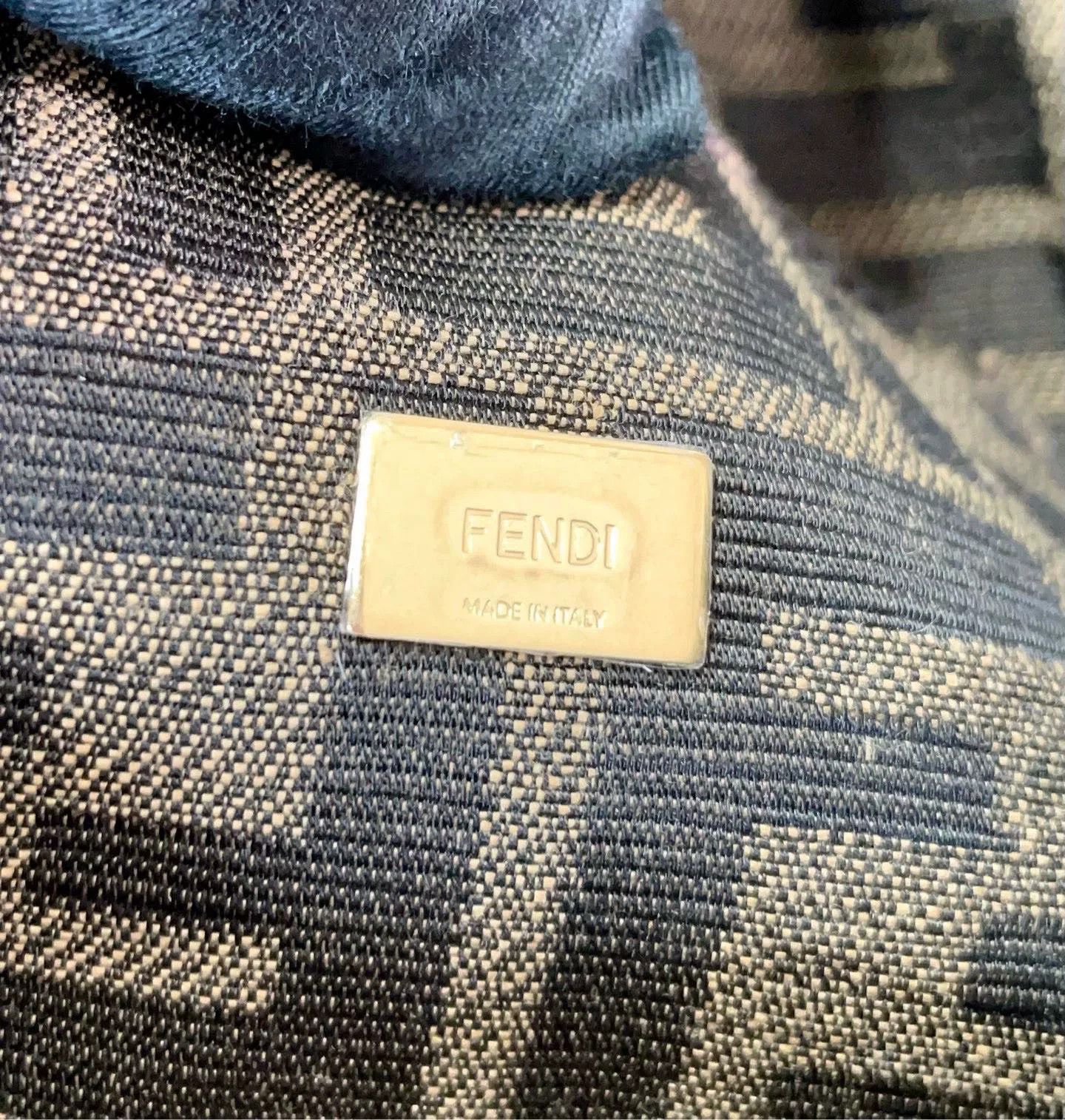 Fendi Pre-loved Bag Very good condition Size ONE SIZE - 8 Thumbnail