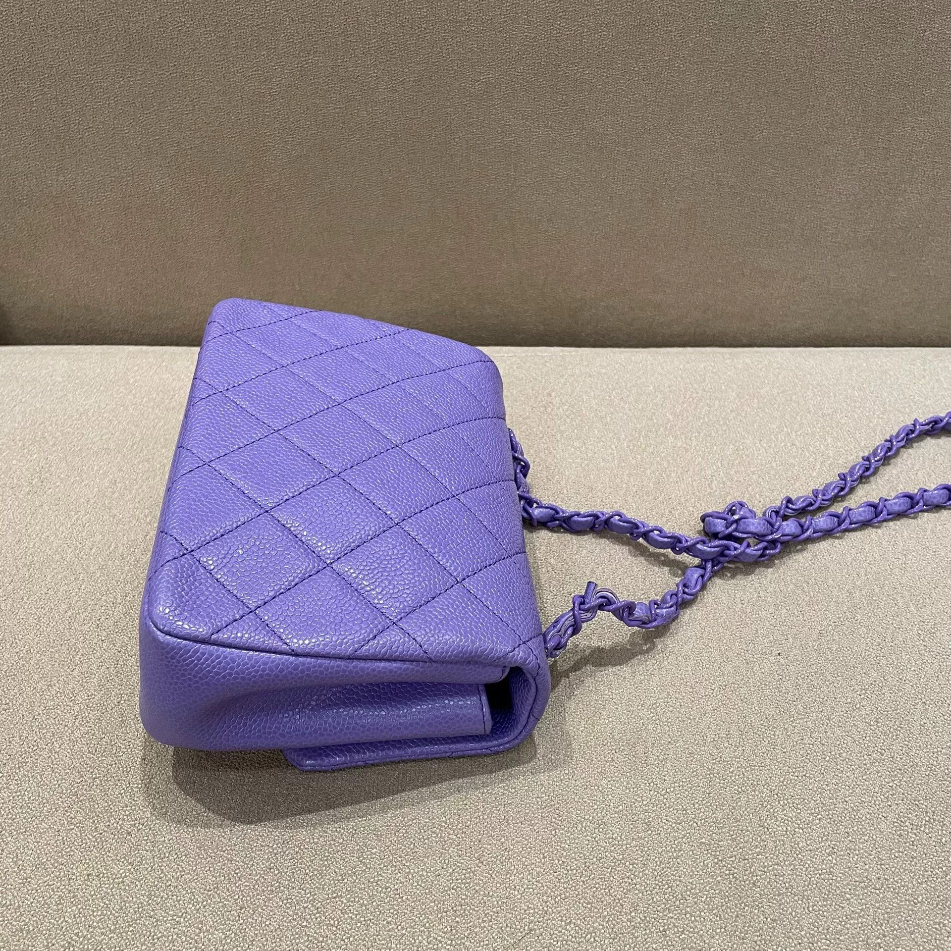 Chanel Pre-loved Bag Very good condition Size ONE SIZE - 5 Thumbnail