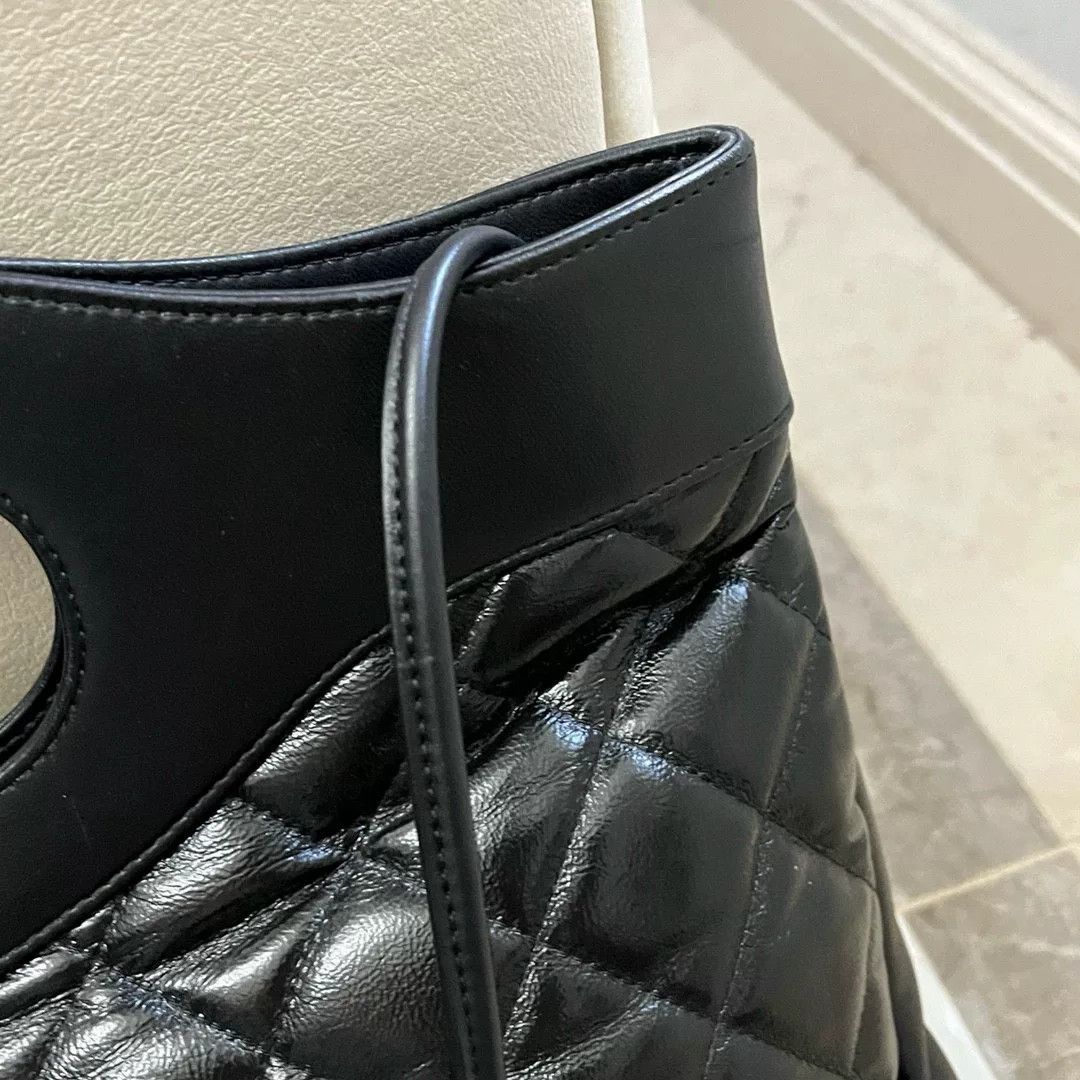 Chanel Pre-loved Bag Very good condition Size ONE SIZE - 5 Thumbnail