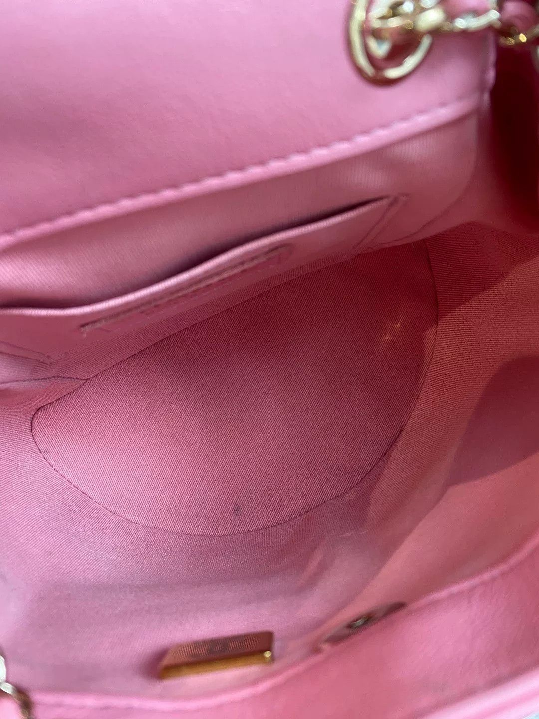 Chanel Pre-loved Bag Very good condition Size ONE SIZE - 5 Thumbnail