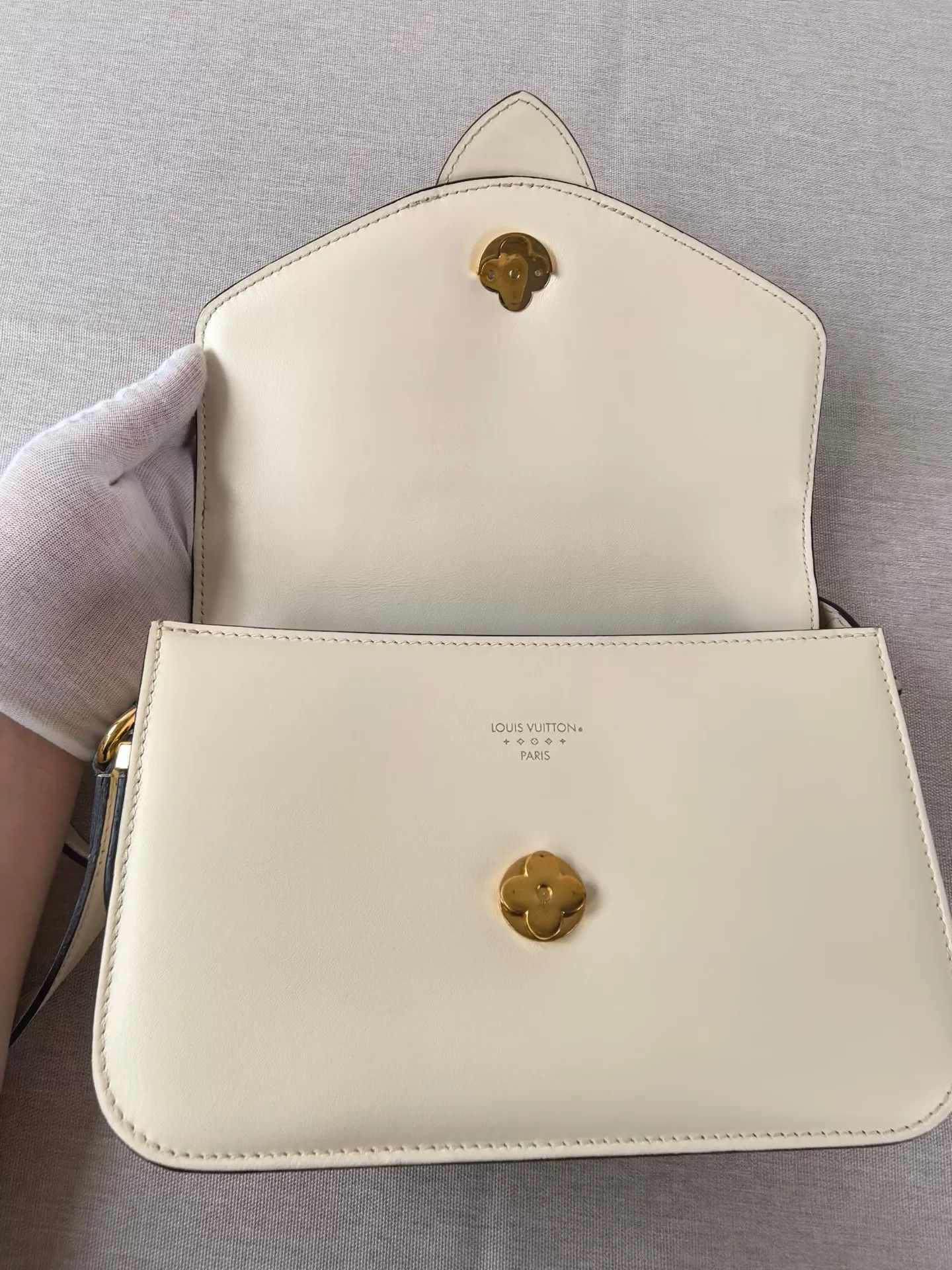 Louis Vuitton Pre-loved Bag Very good condition Size ONE SIZE - 3 Thumbnail