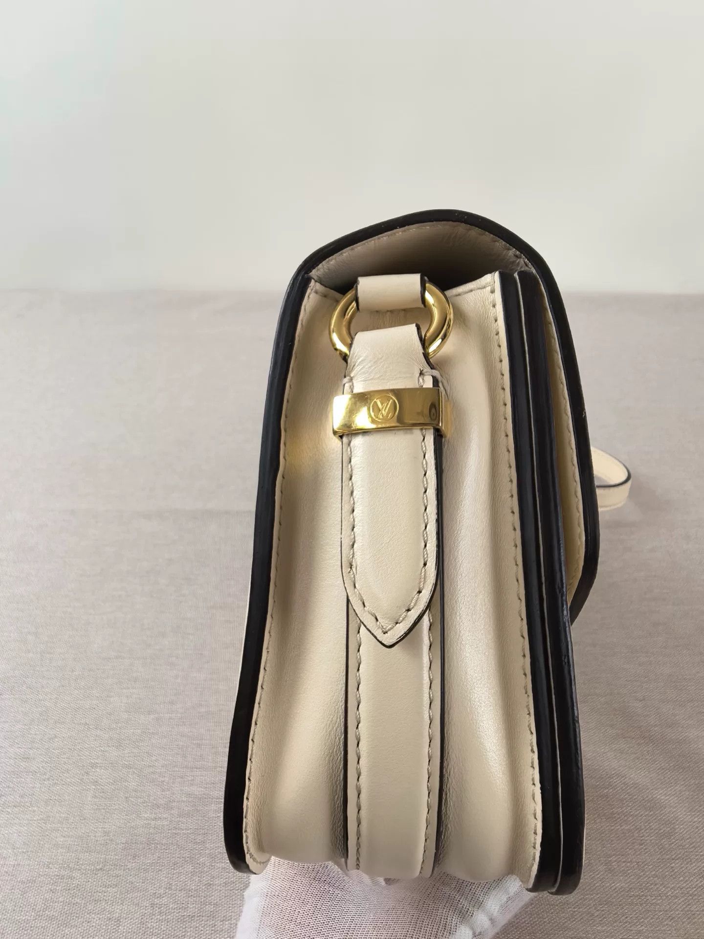 Louis Vuitton Pre-loved Bag Very good condition Size ONE SIZE - 7 Thumbnail