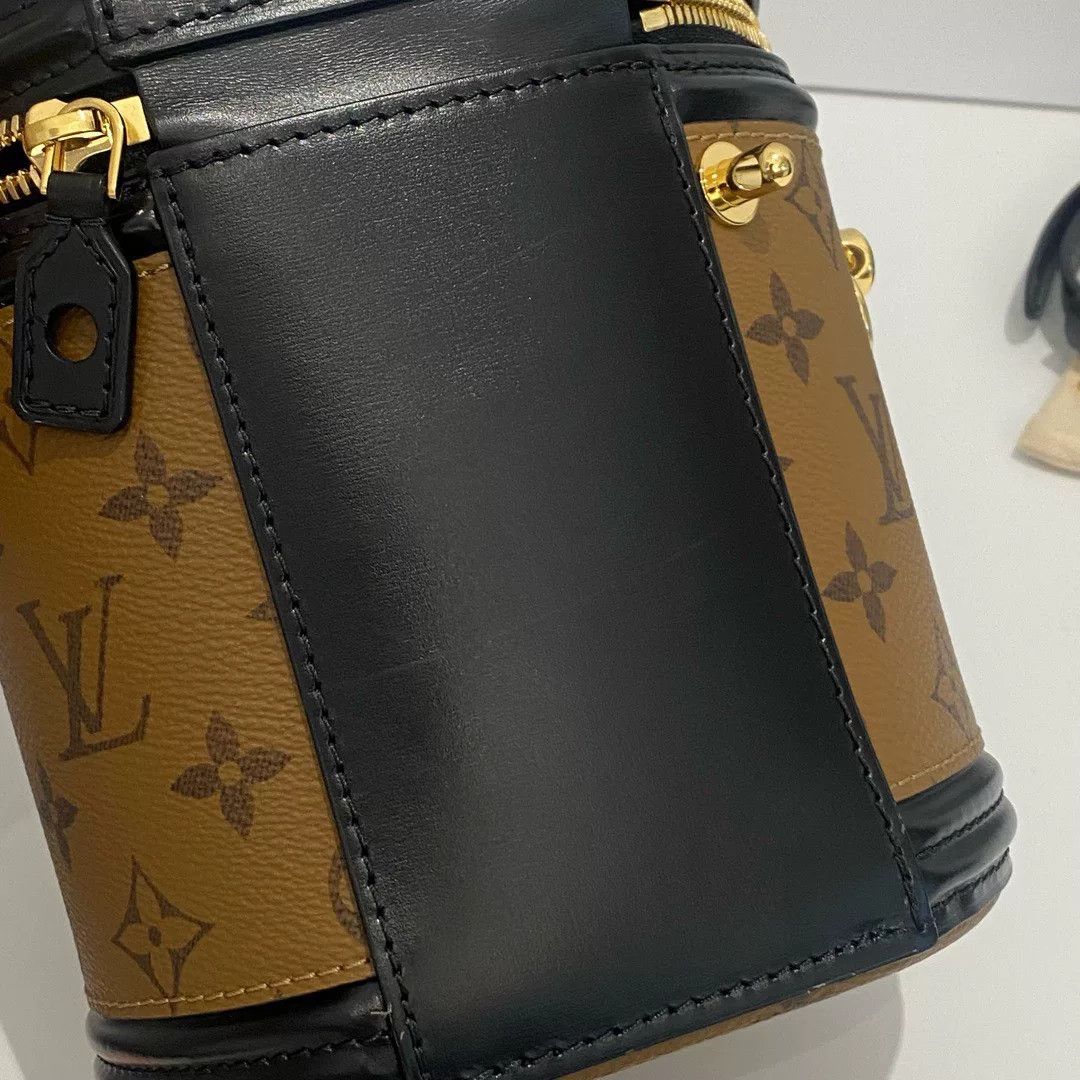 Louis Vuitton Pre-loved Bag Very good condition Size ONE SIZE - 2 Thumbnail