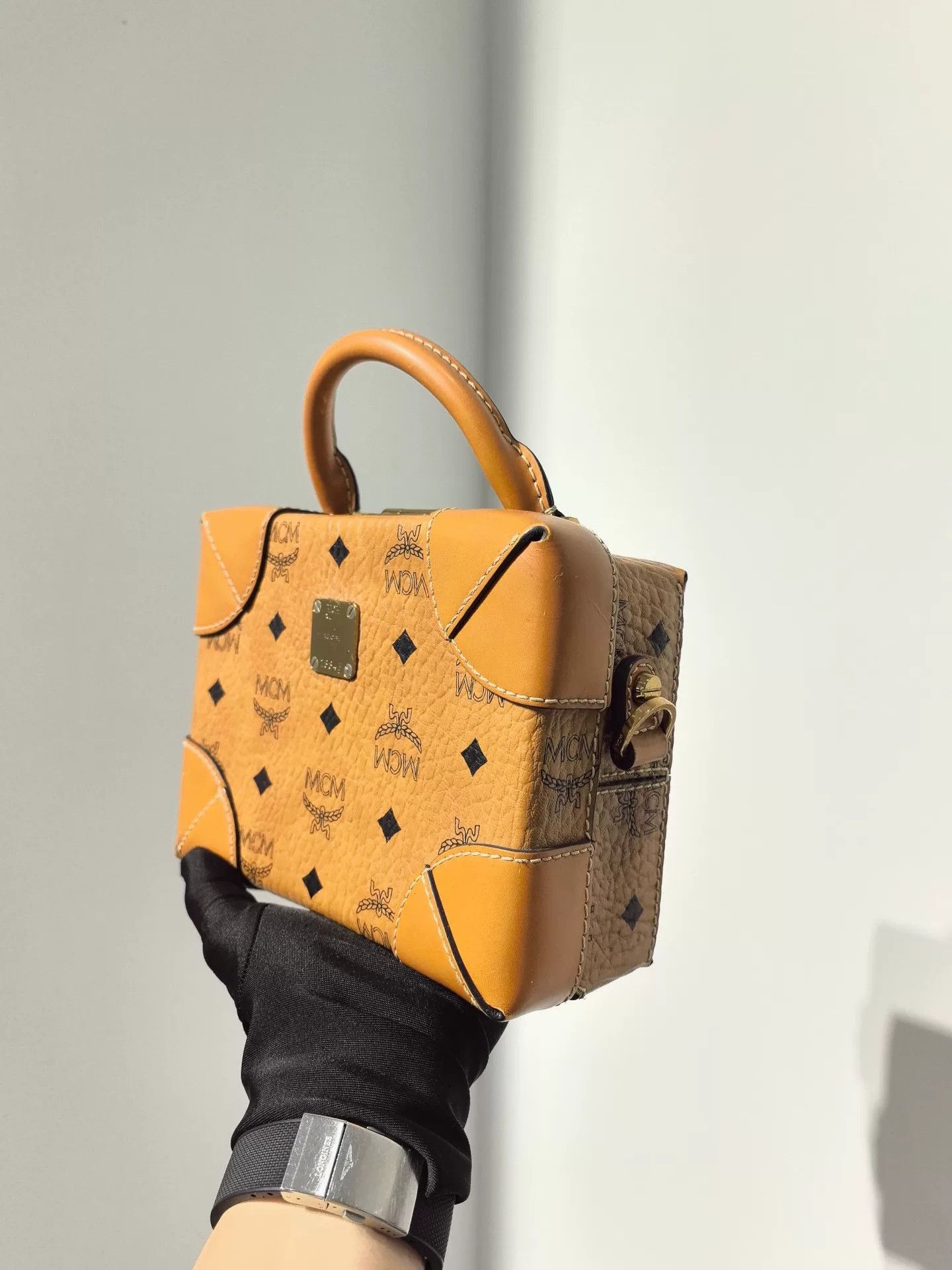 MCM Pre-loved Bag Very good condition Size ONE SIZE - 3 Thumbnail