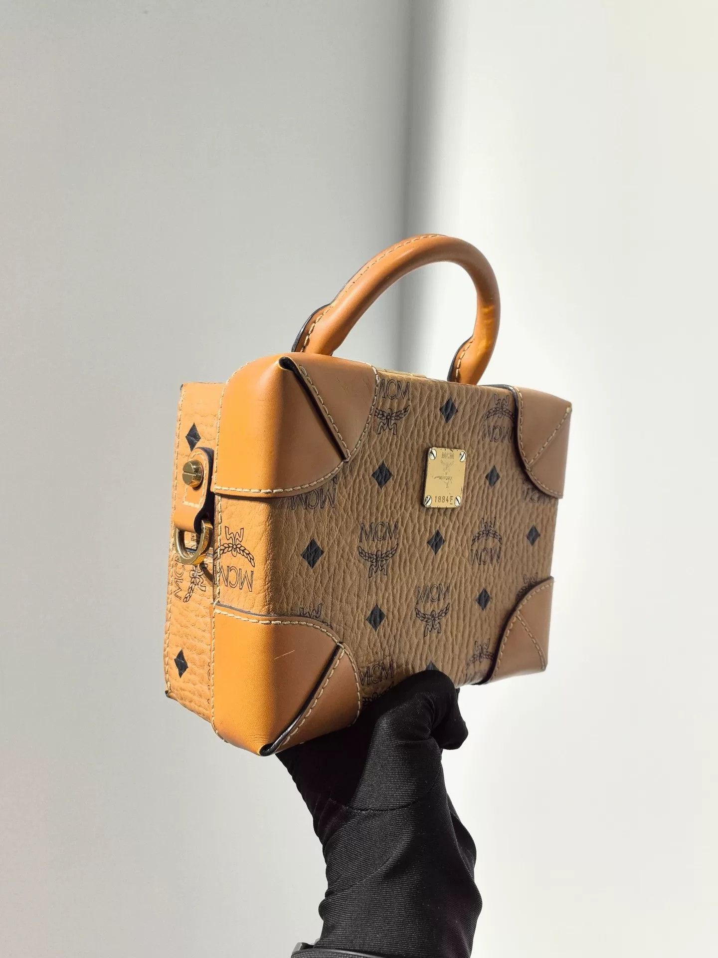 MCM Pre-loved Bag Very good condition Size ONE SIZE - 4 Thumbnail