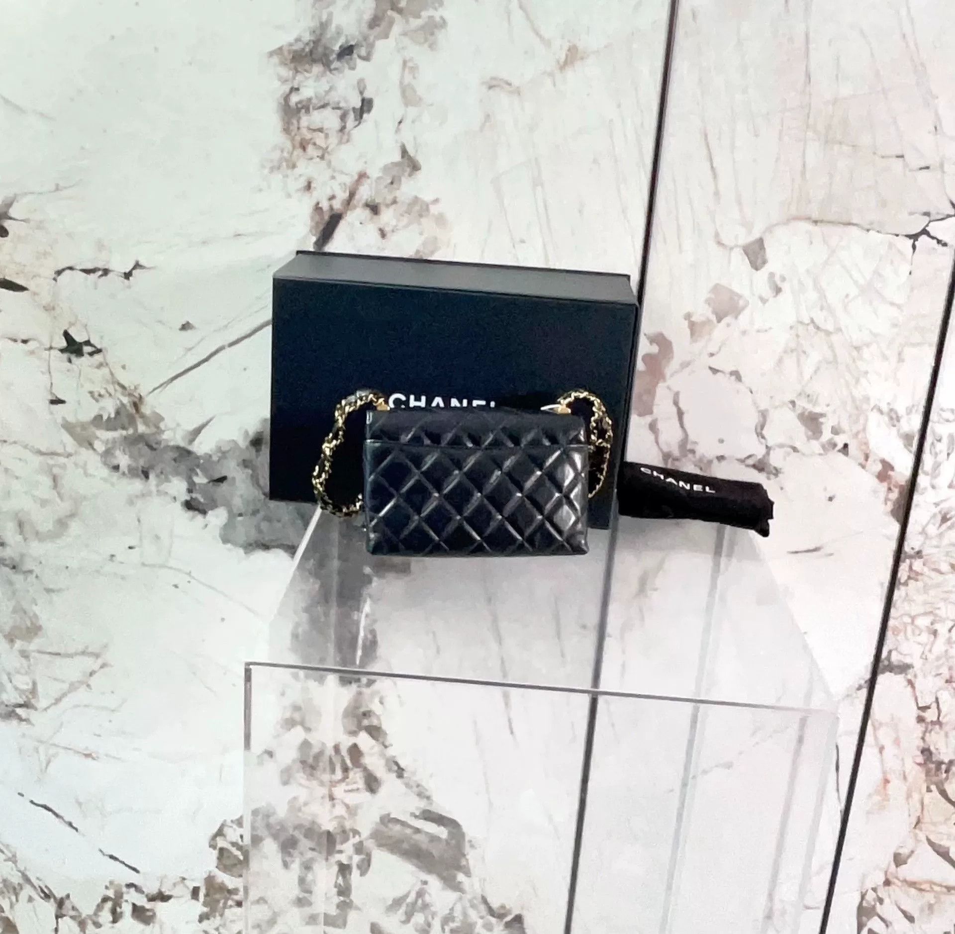 Chanel Pre-loved Bag Very good condition Size ONE SIZE - 2 Thumbnail
