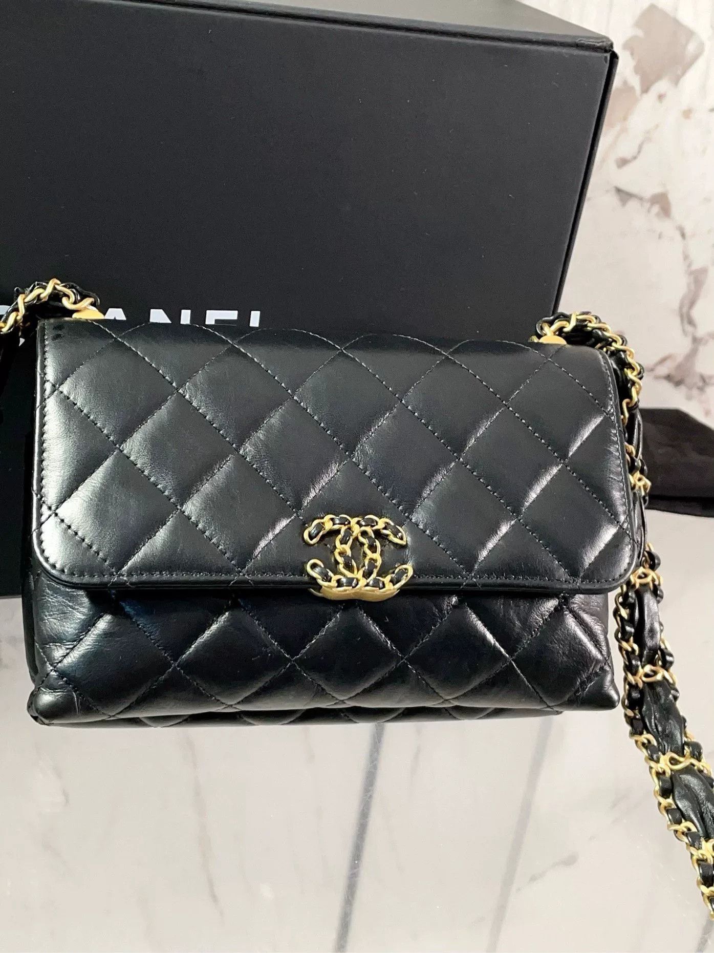 Chanel Pre-loved Bag Very good condition Size ONE SIZE - 7 Thumbnail