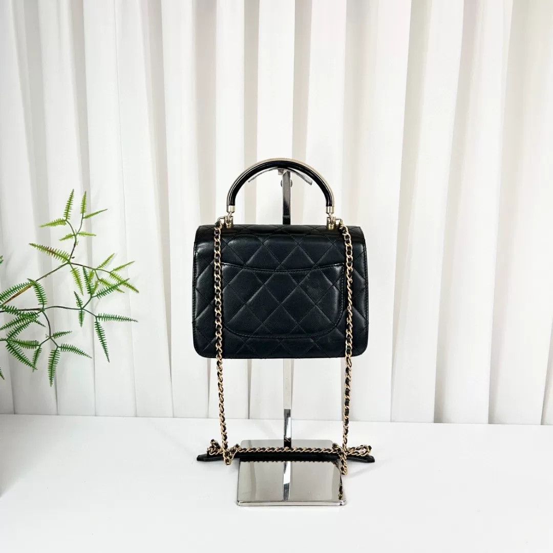 Chanel Pre-loved Bag Very good condition Size ONE SIZE - 2 Thumbnail