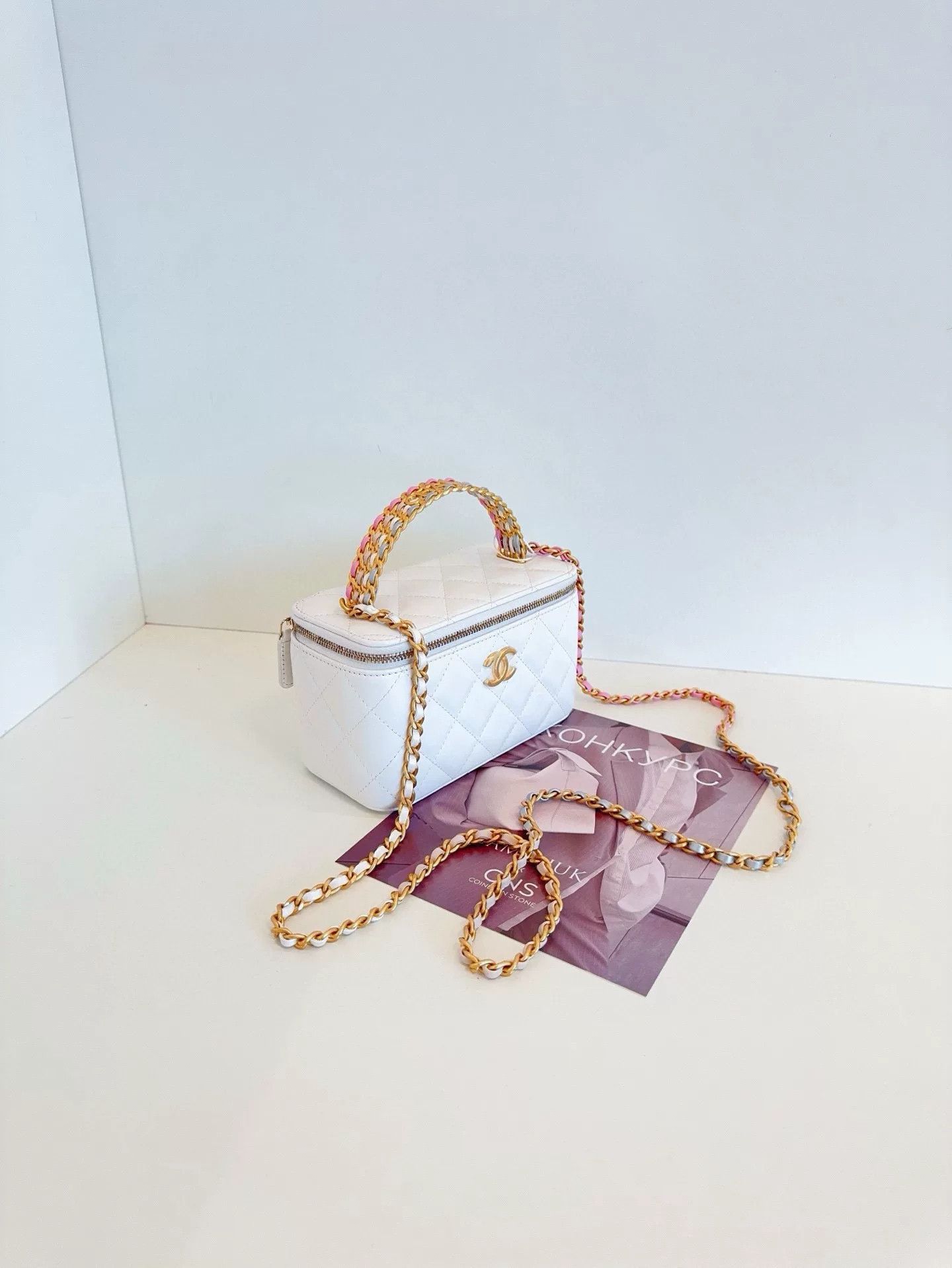 Chanel Pre-loved Bag Very good condition Size ONE SIZE - 2 Thumbnail