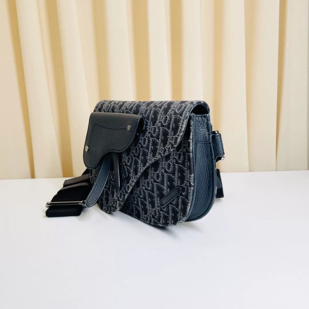 Dior Pre-loved Bag Very good condition Size ONE SIZE - 2 Thumbnail