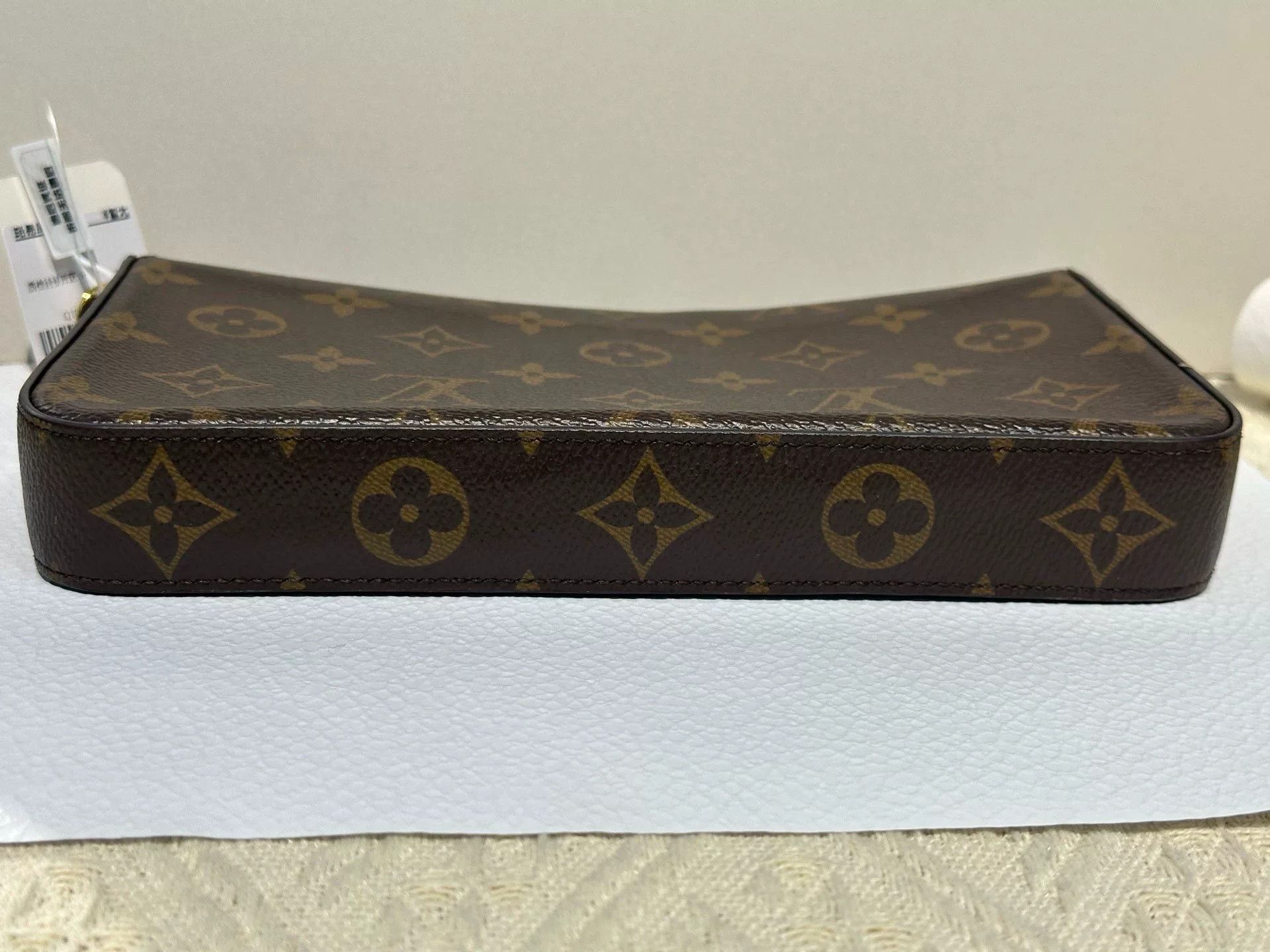 Louis Vuitton Pre-loved Bag Very good condition Size ONE SIZE - 4 Thumbnail