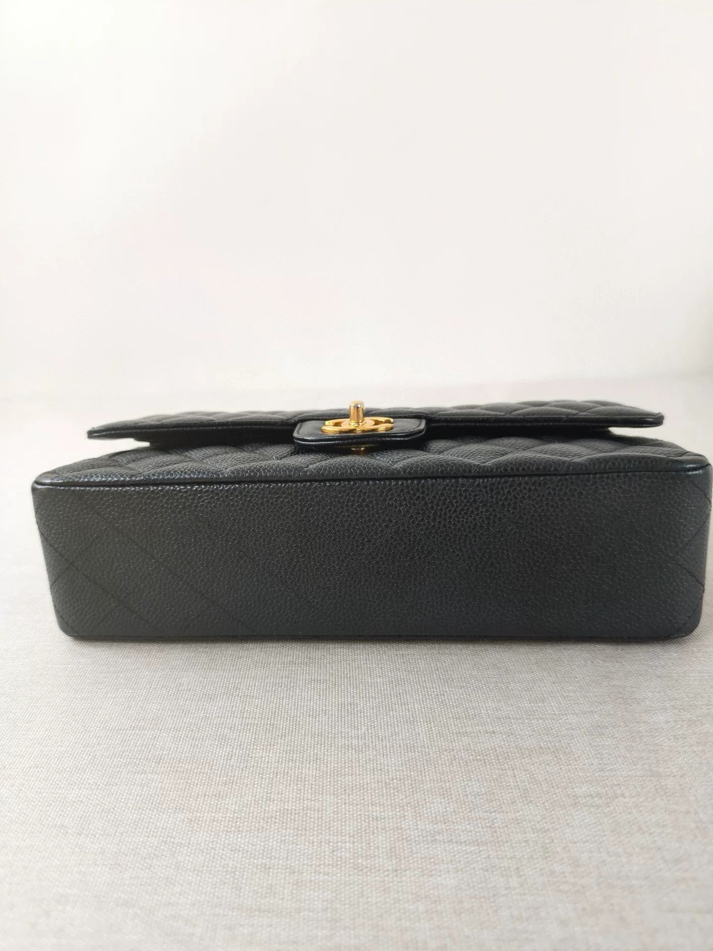 Chanel Pre-loved Bag Very good condition Size ONE SIZE - 9 Thumbnail