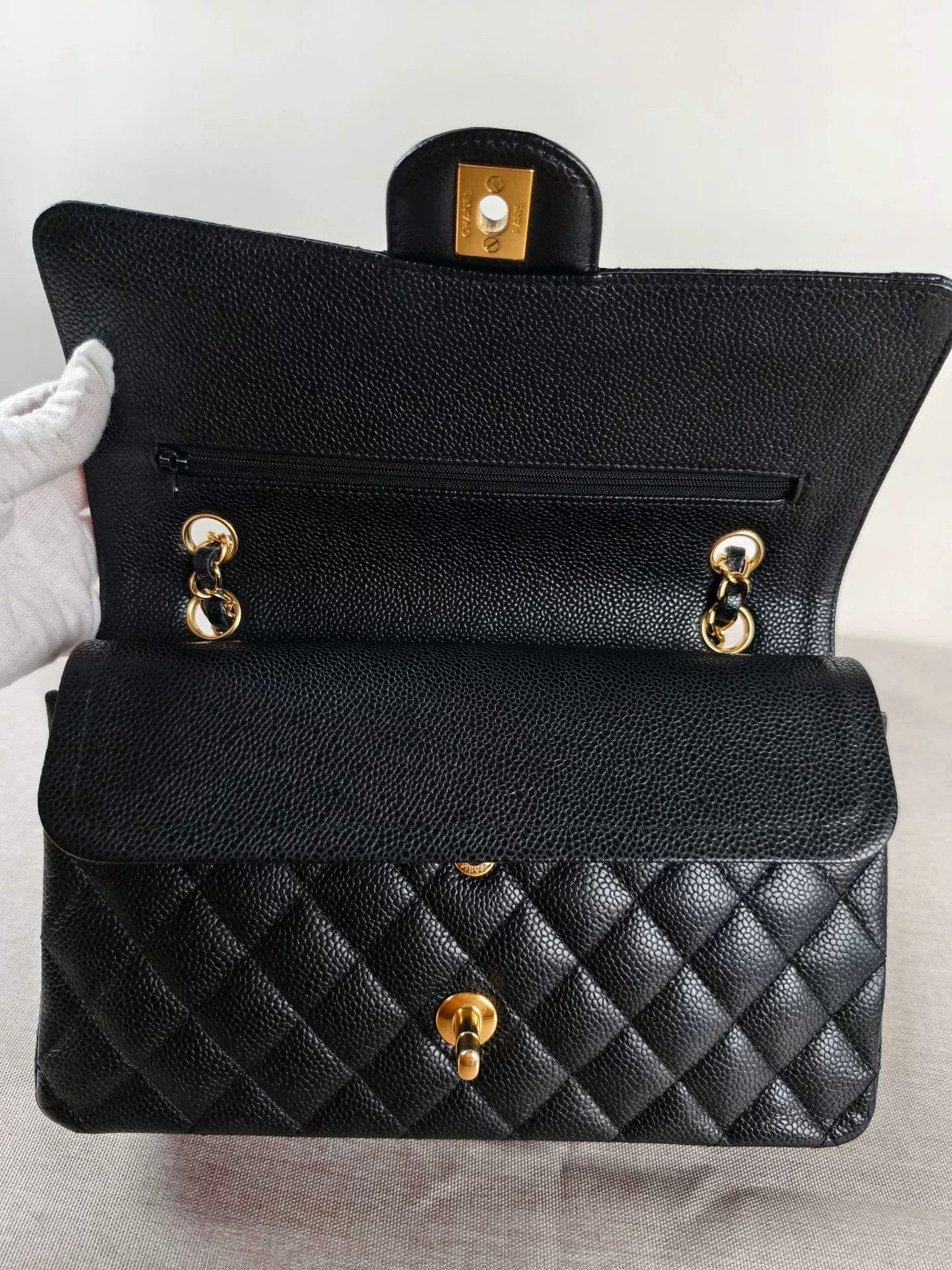 Chanel Pre-loved Bag Very good condition Size ONE SIZE - 2 Thumbnail