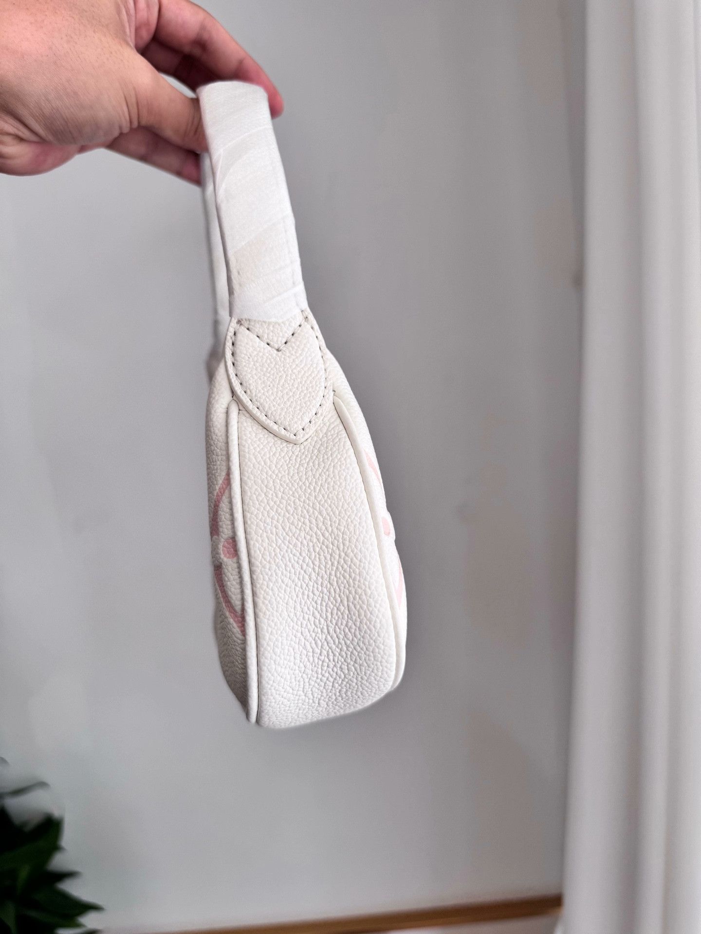 Louis Vuitton Pre-loved Bag Very good condition Size ONE SIZE - 7 Thumbnail
