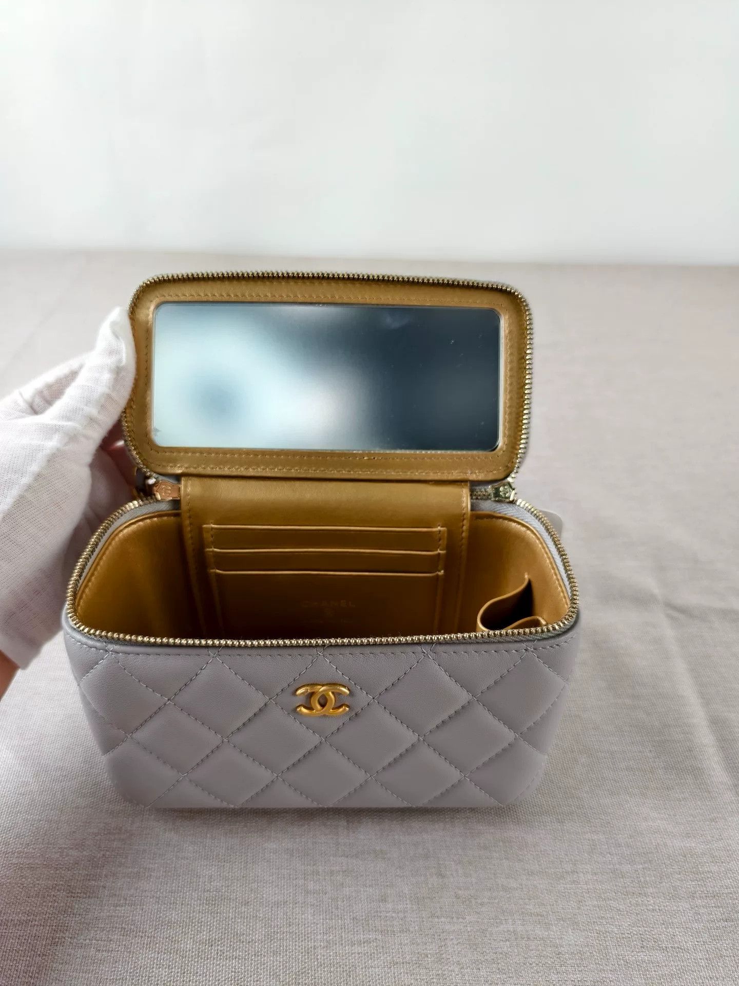 Chanel Pre-loved Bag Very good condition Size ONE SIZE - 3 Thumbnail