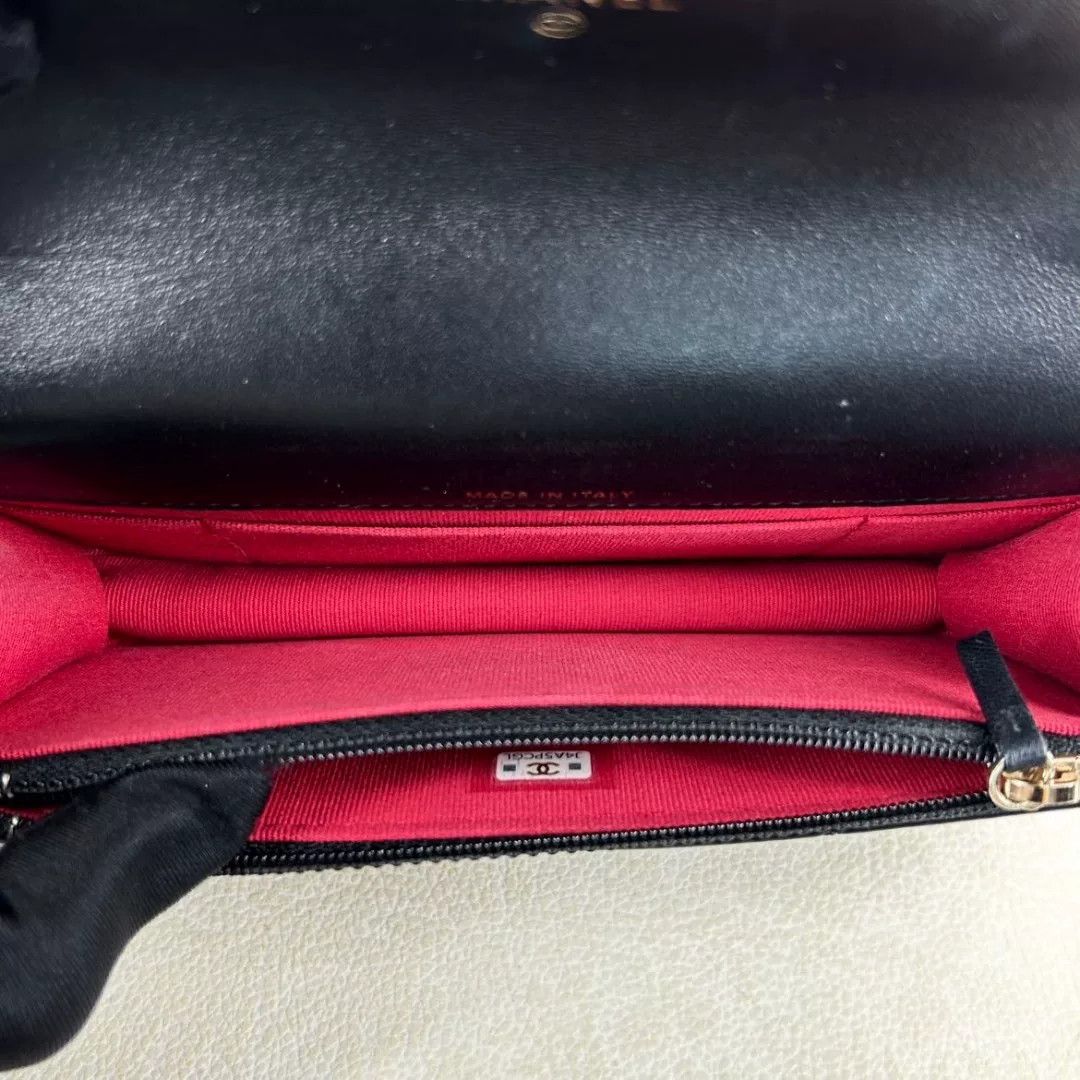 Chanel Pre-loved Bag Very good condition Size ONE SIZE - 3 Thumbnail