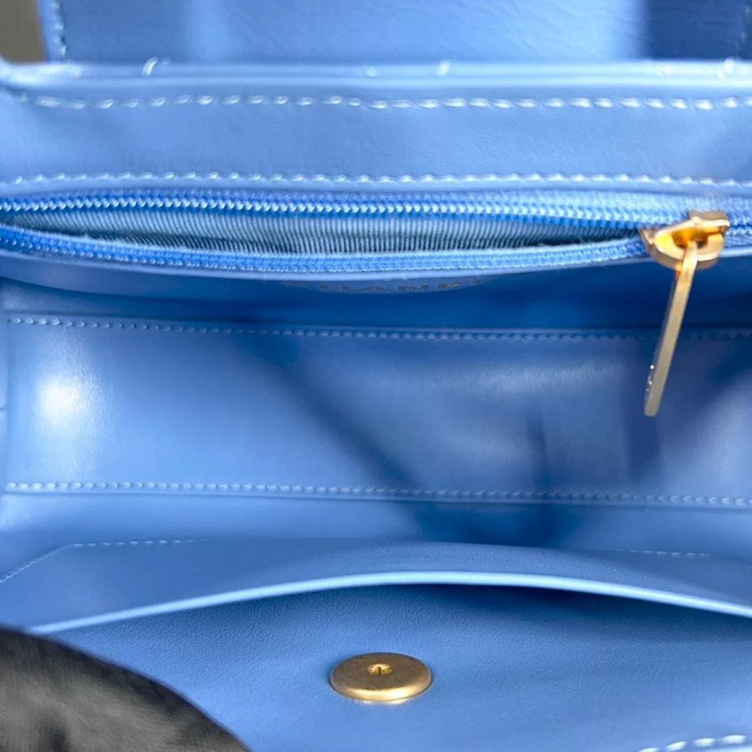Chanel Pre-loved Bag Very good condition Size ONE SIZE - 4 Thumbnail