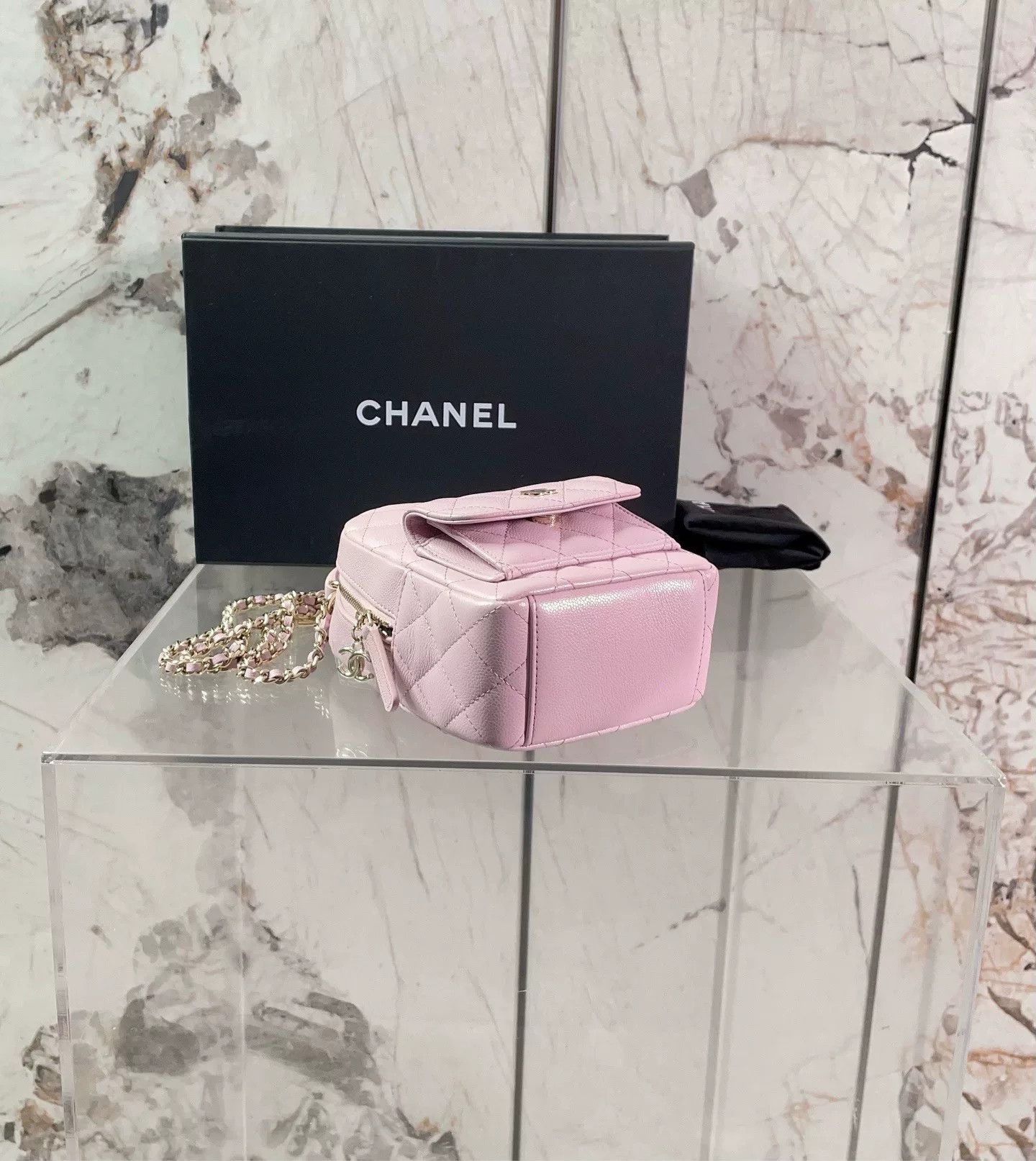 Chanel Pre-loved Bag Very good condition Size ONE SIZE - 5 Thumbnail