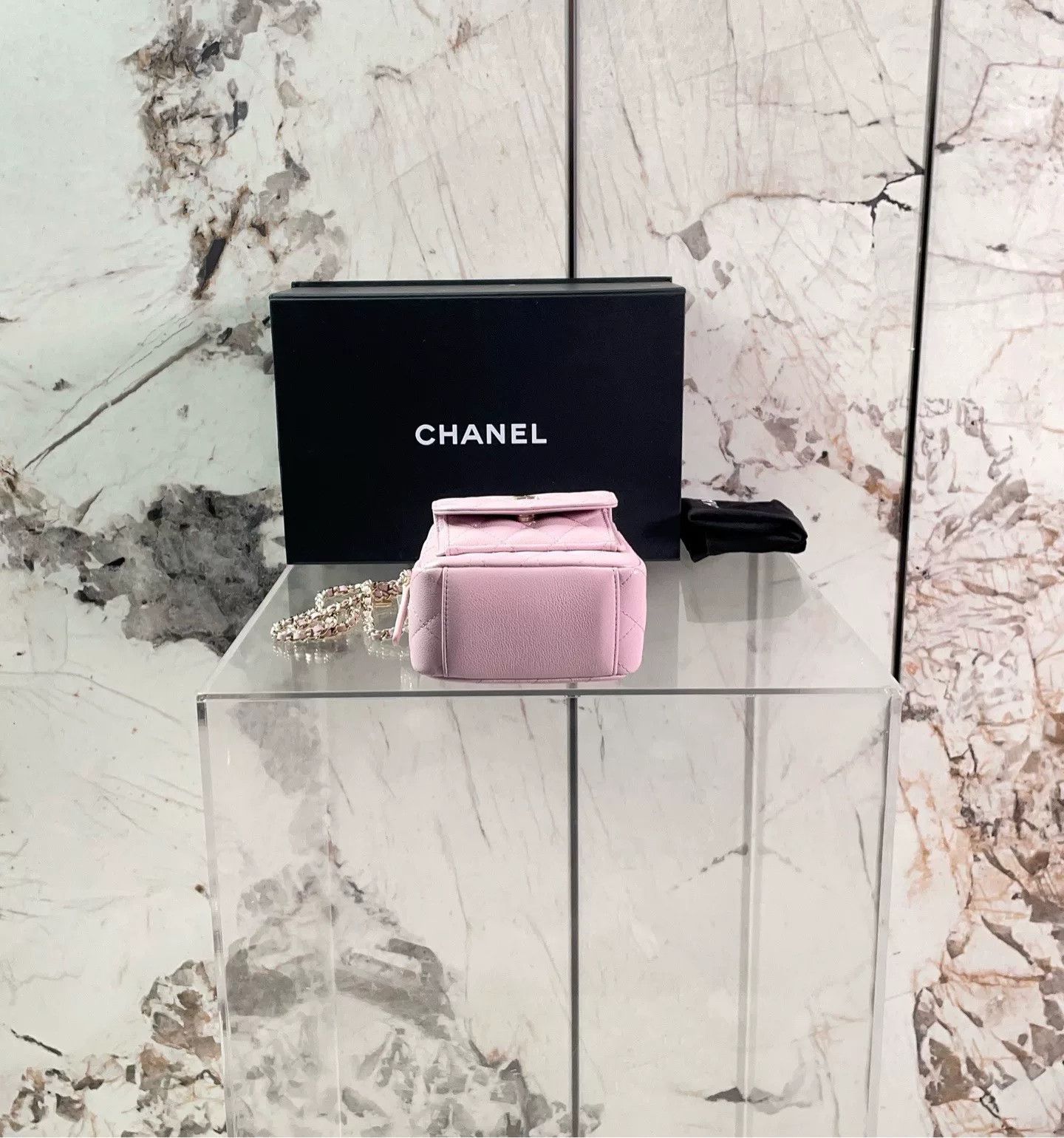 Chanel Pre-loved Bag Very good condition Size ONE SIZE - 4 Thumbnail